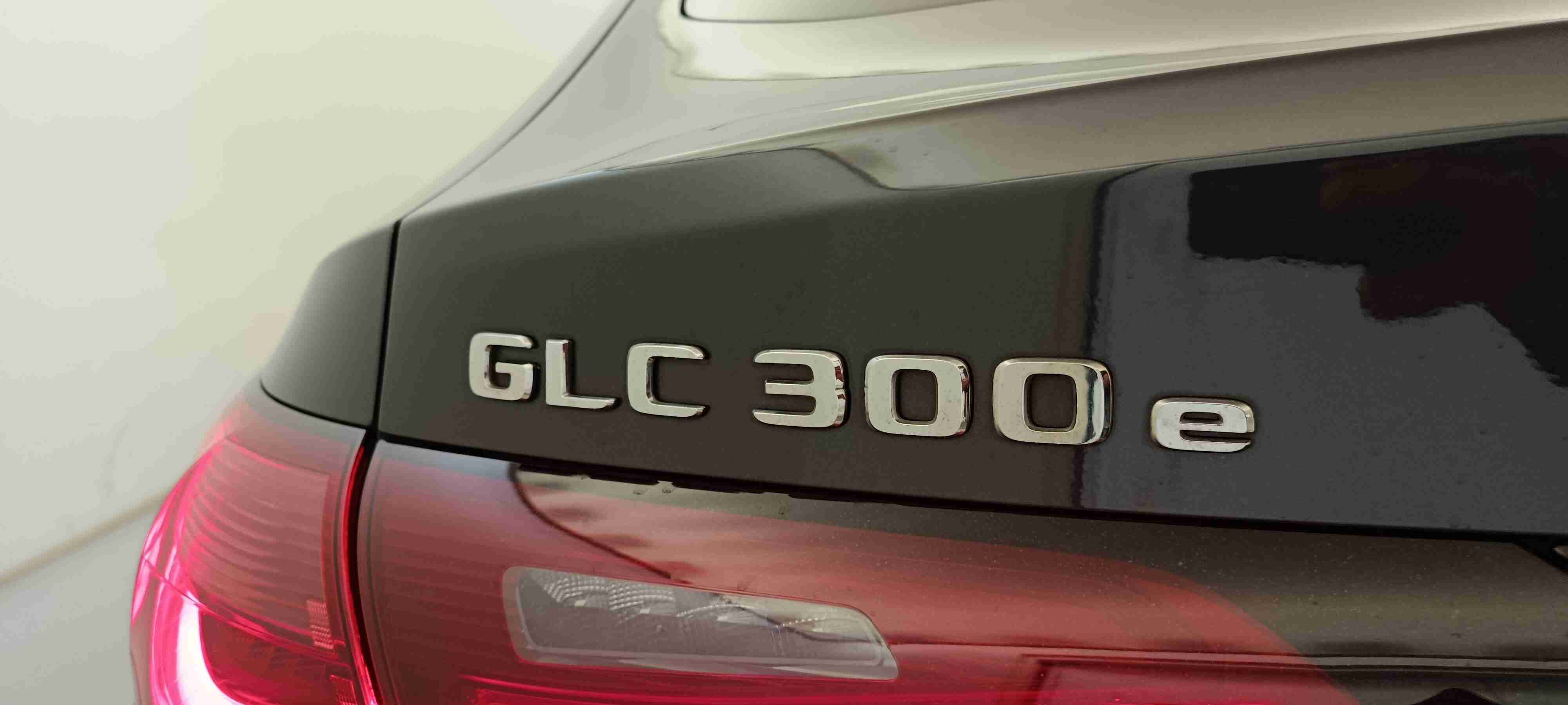 Mercedes-Benz Classe GLC GLC 300 e 4Matic — fotografia 32