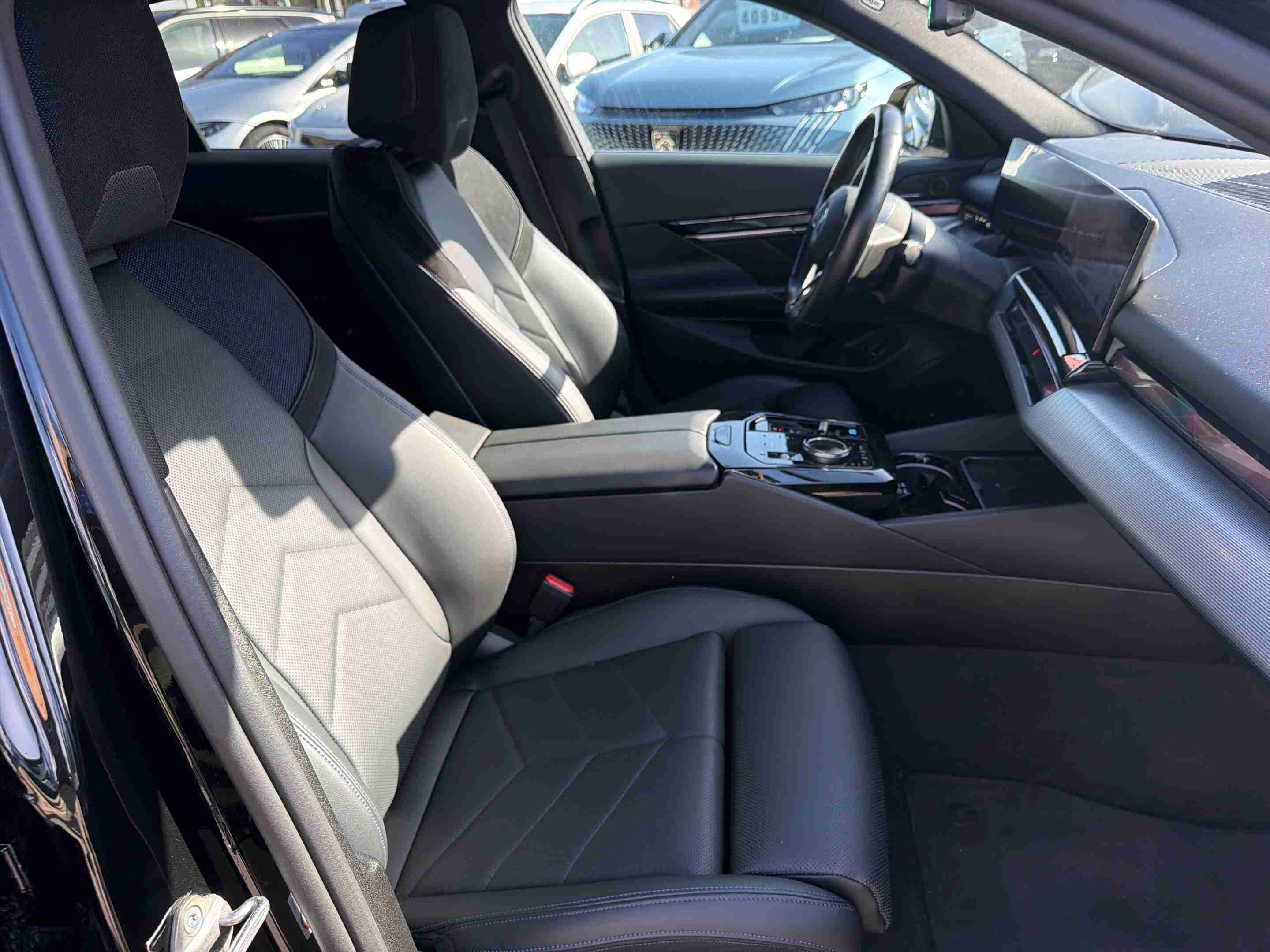 BMW i5 i5 eDrive40 — fotografia 15