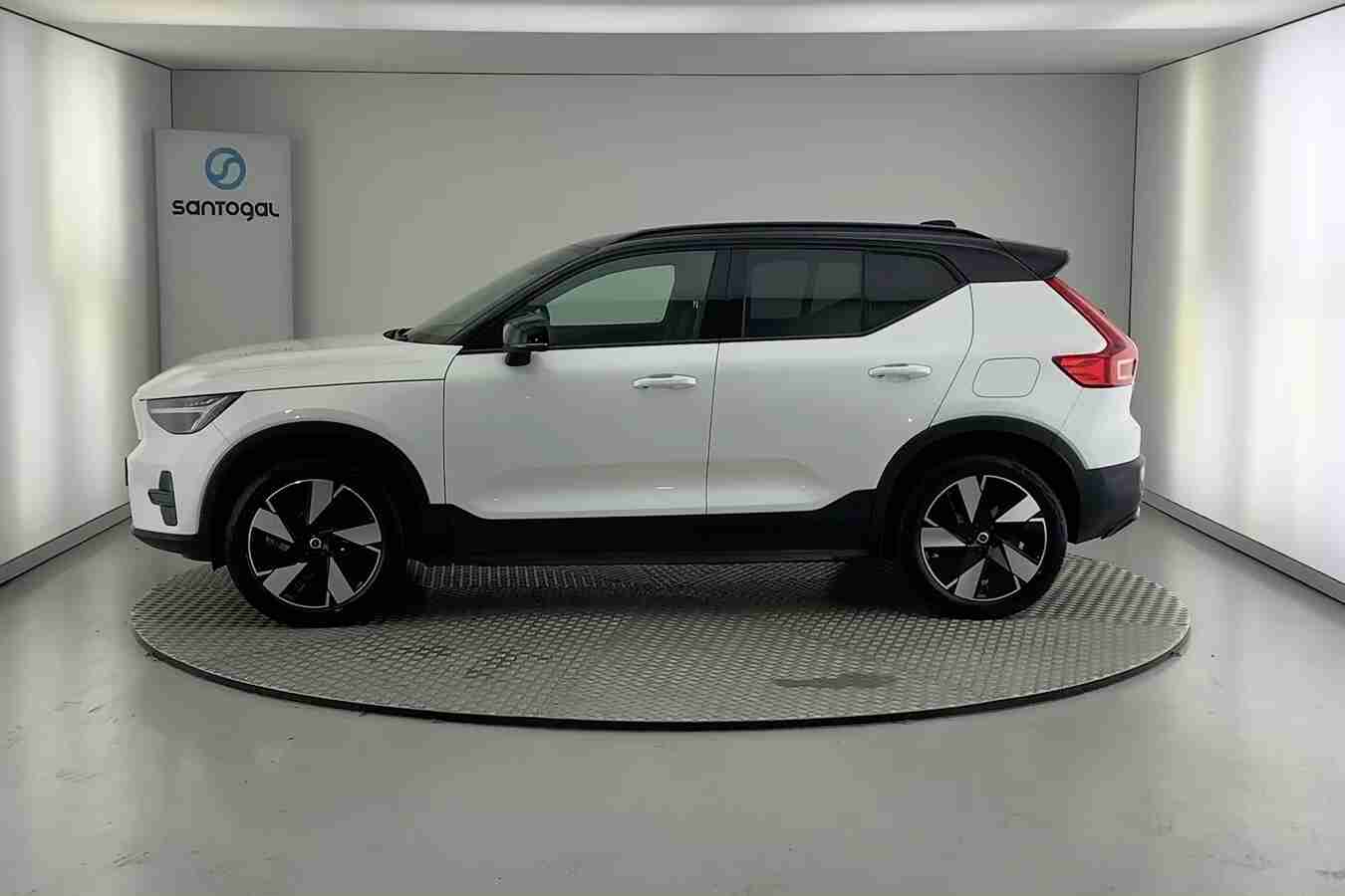 Volvo XC 40 XC40 Recharge Extended Range Plus — fotografia 11