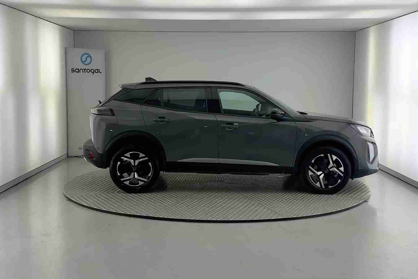PEUGEOT 2008 1.2 Hybrid Allure e-DCS6 — photo 4
