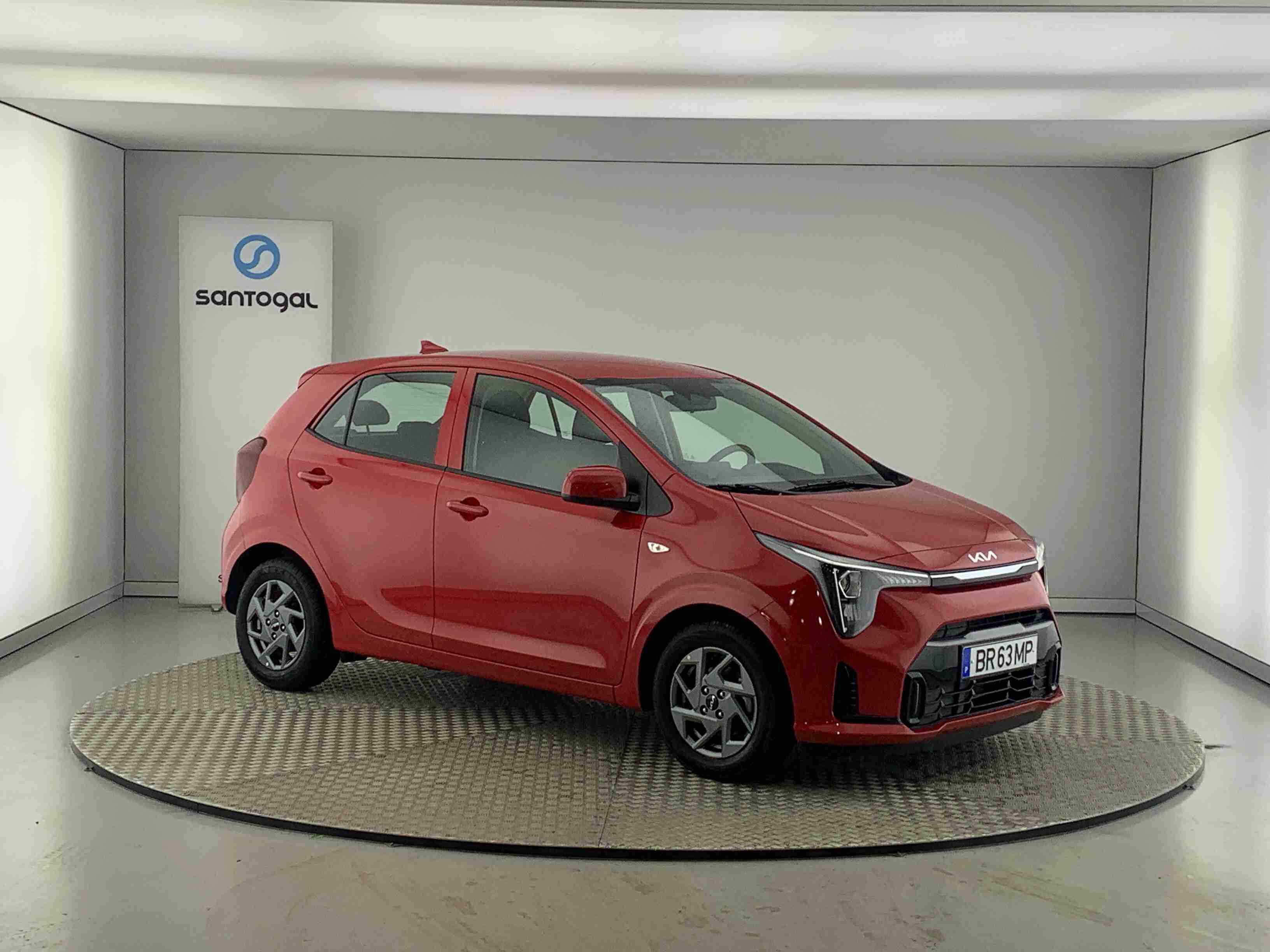 czBYxrvV6_INTERIOR_EXTERIOR