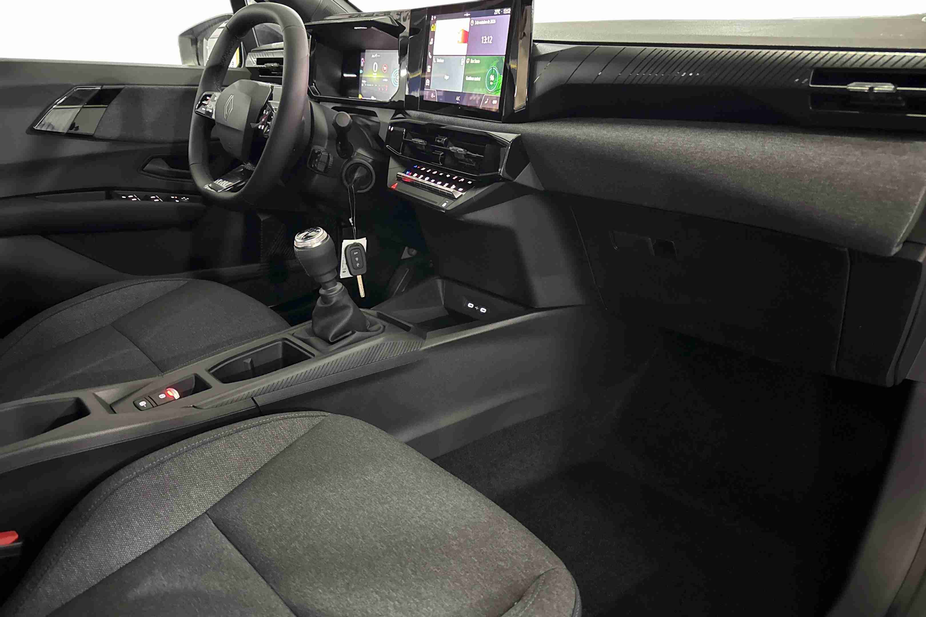 Renault Clio Clio 1.2 TCe Evolution — fotografia 8