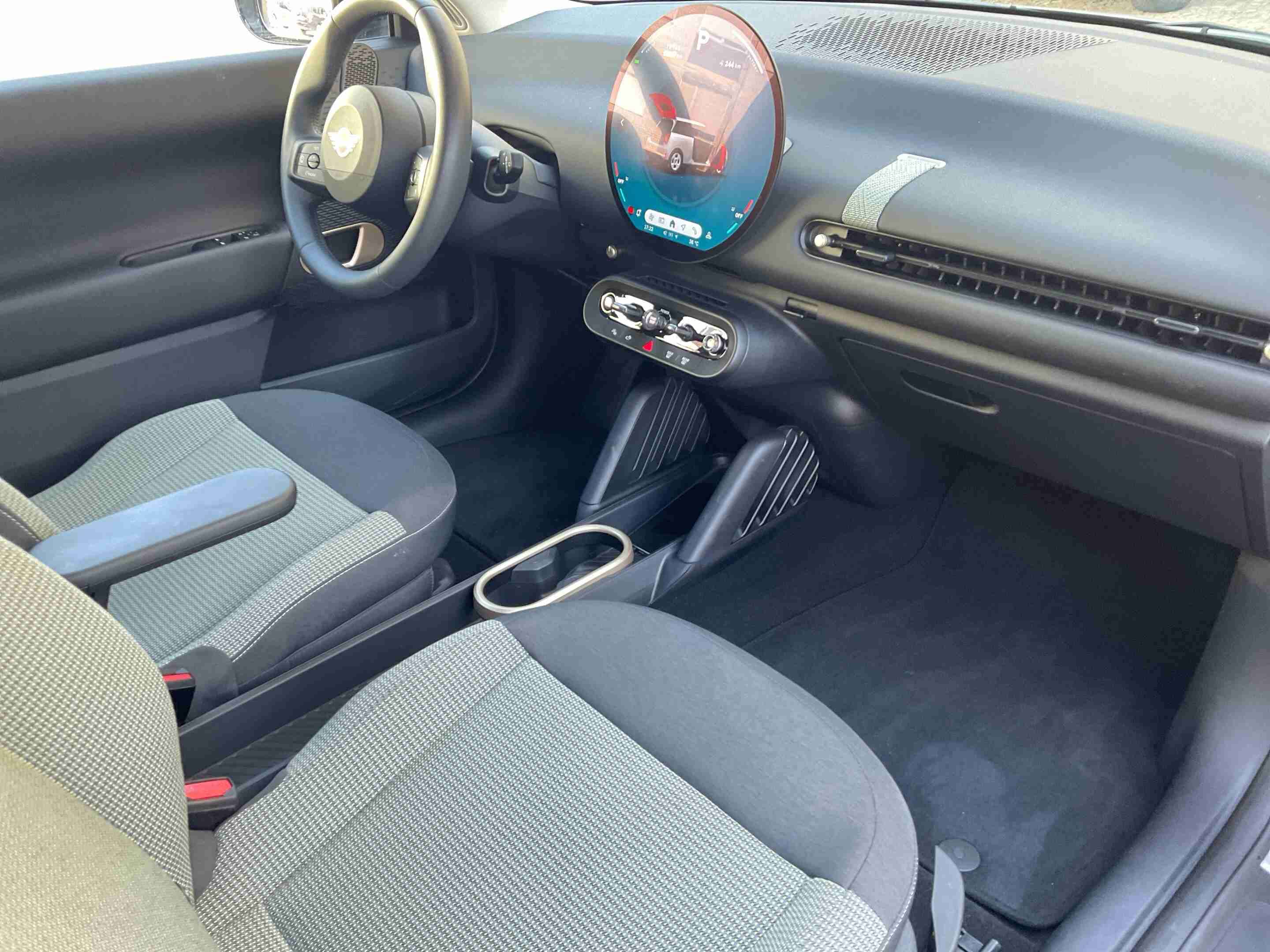 MINI Mini Mini Cooper E Essential XS — fotografia 11
