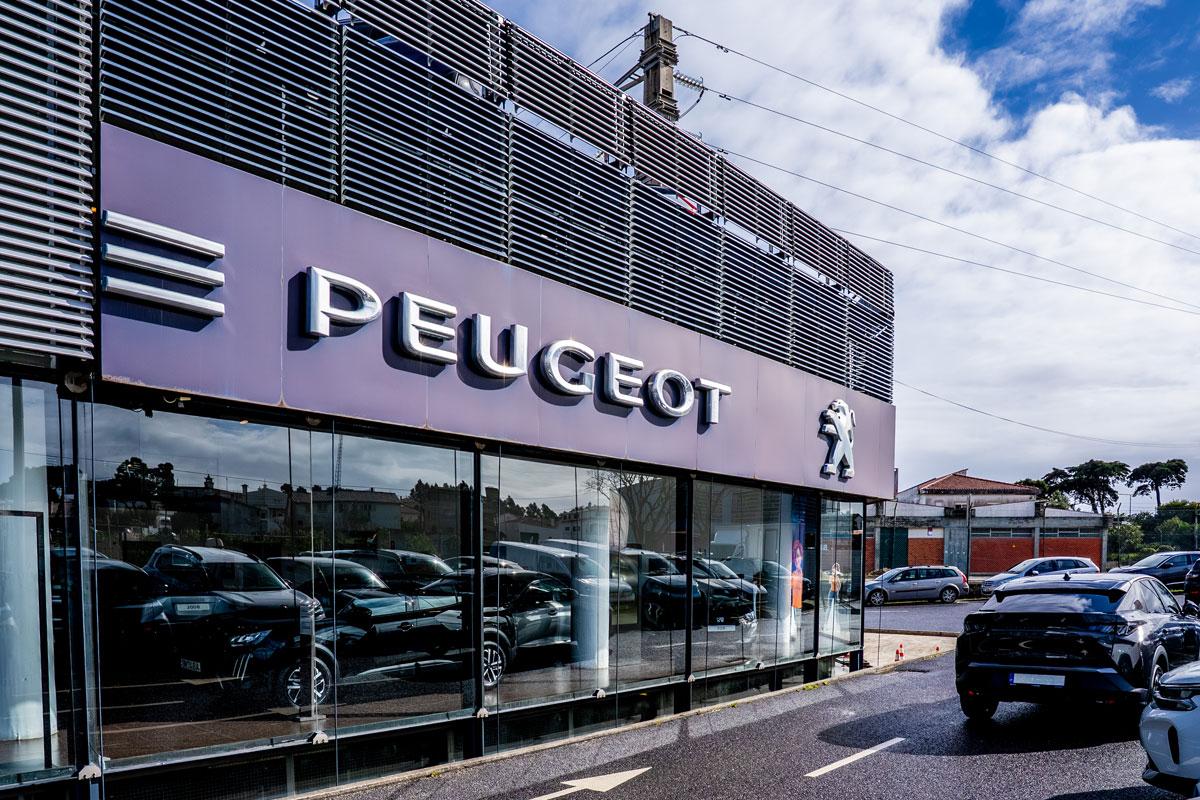 Santogal Peugeot Cascais Stand 1 (1)