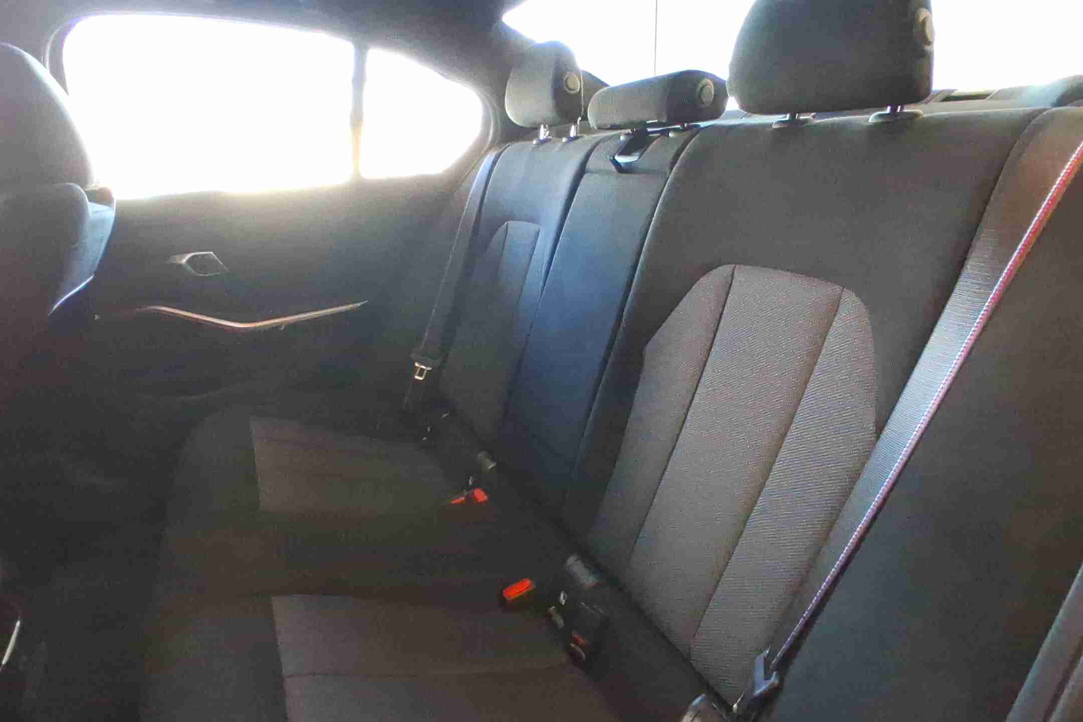 BMW Série 3 330 e iPerformance — fotografia 10