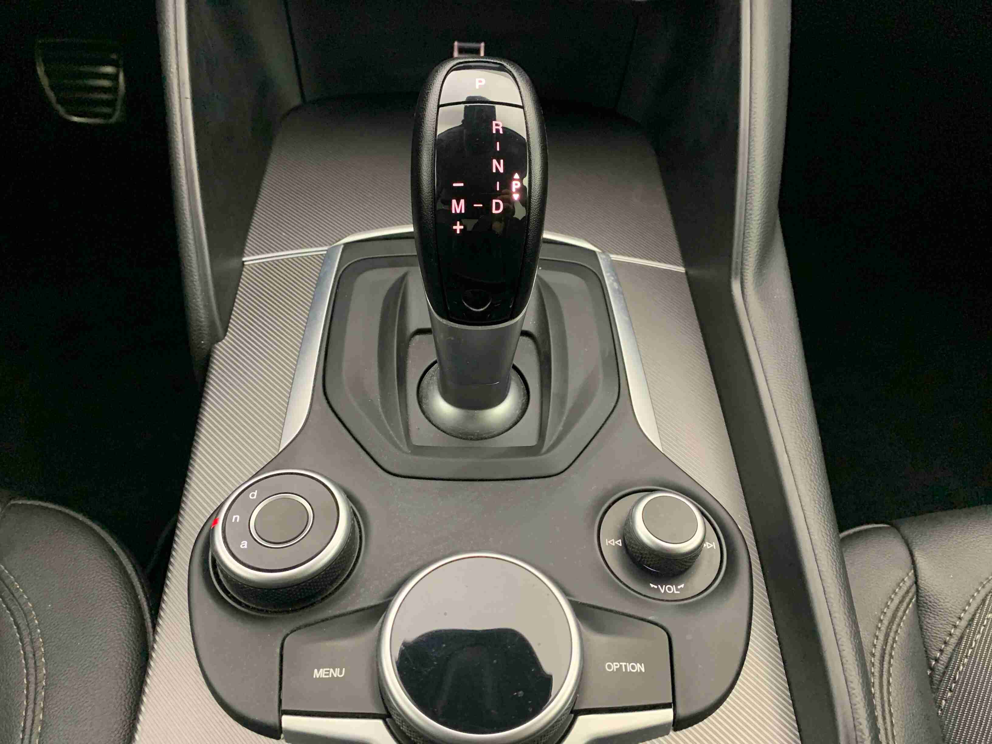 Alfa Romeo Giulia Giulia 2.2 D Super AT8 — fotografia 10