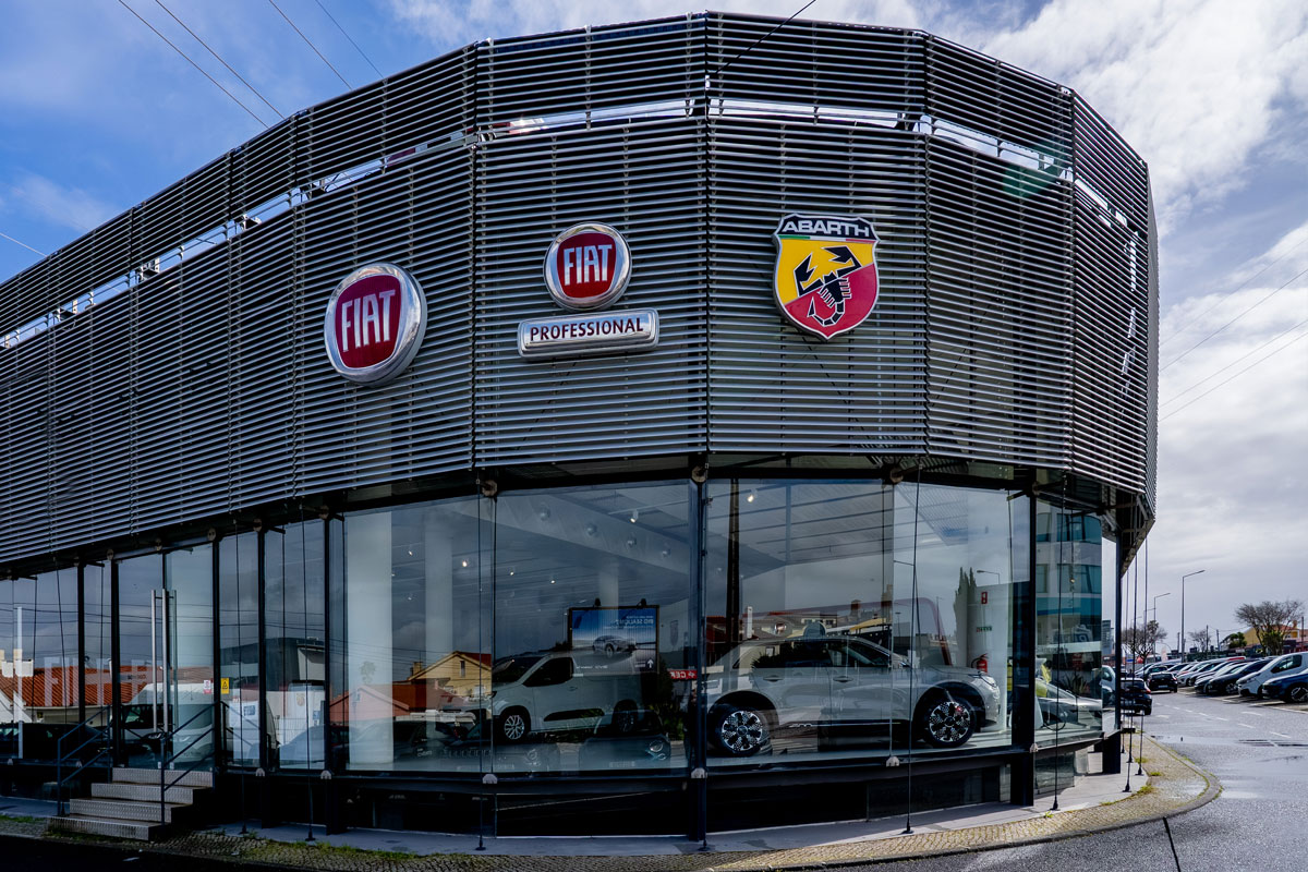 Santogal Fiat Cascais Stand 1 (1)