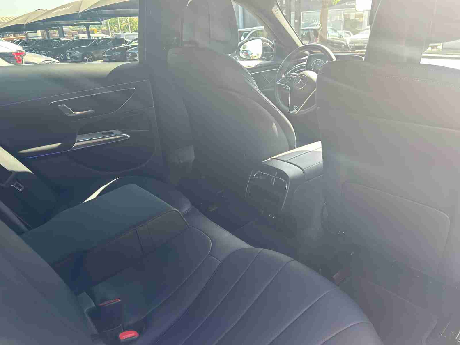 Mercedes-Benz Classe E E 220 d — fotografia 9