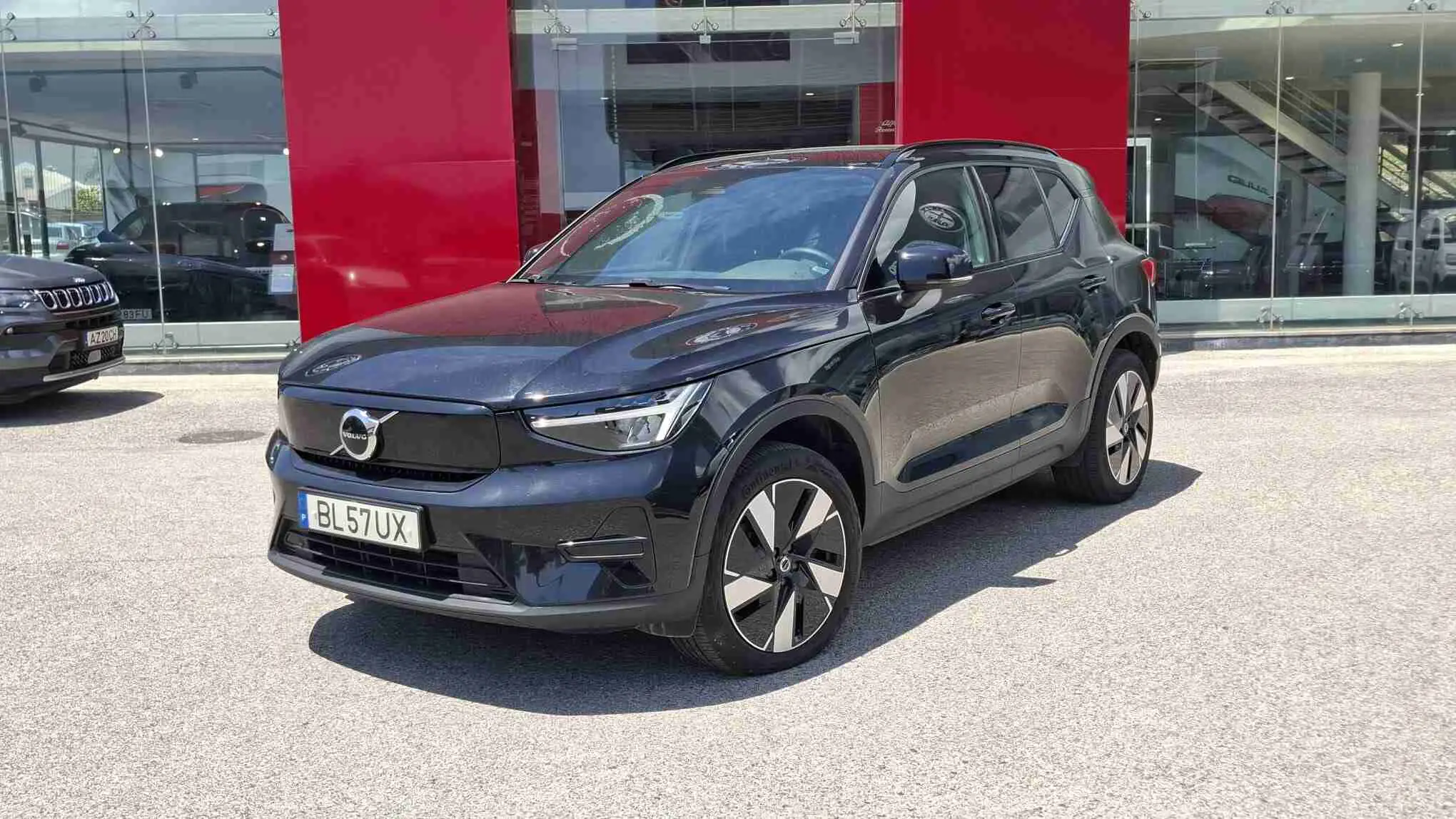 Volvo EX40