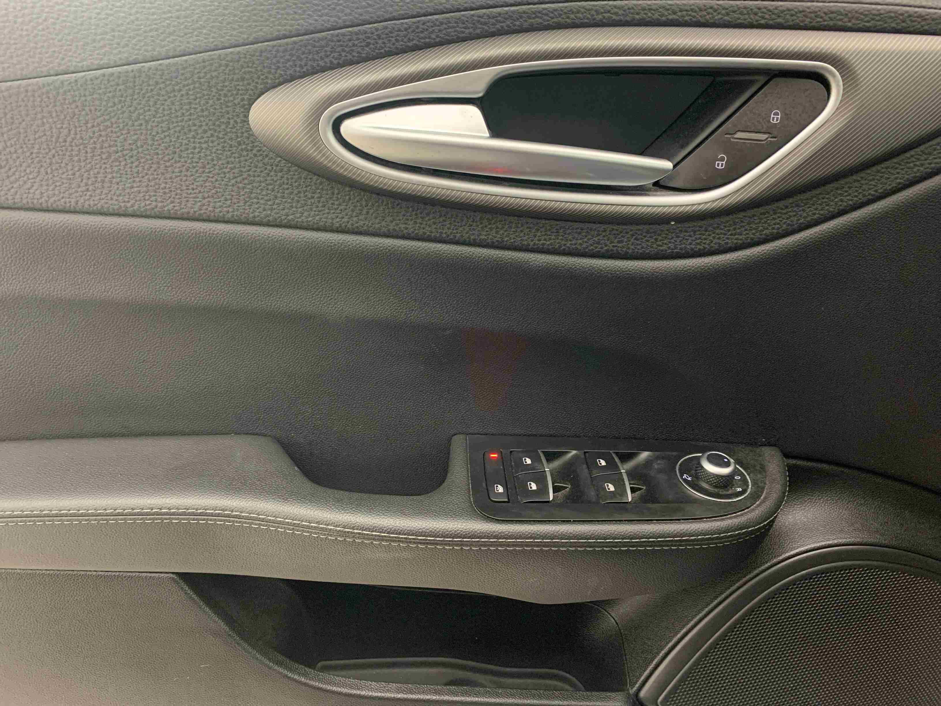 Alfa Romeo Giulia Giulia 2.2 D Super AT8 — fotografia 11
