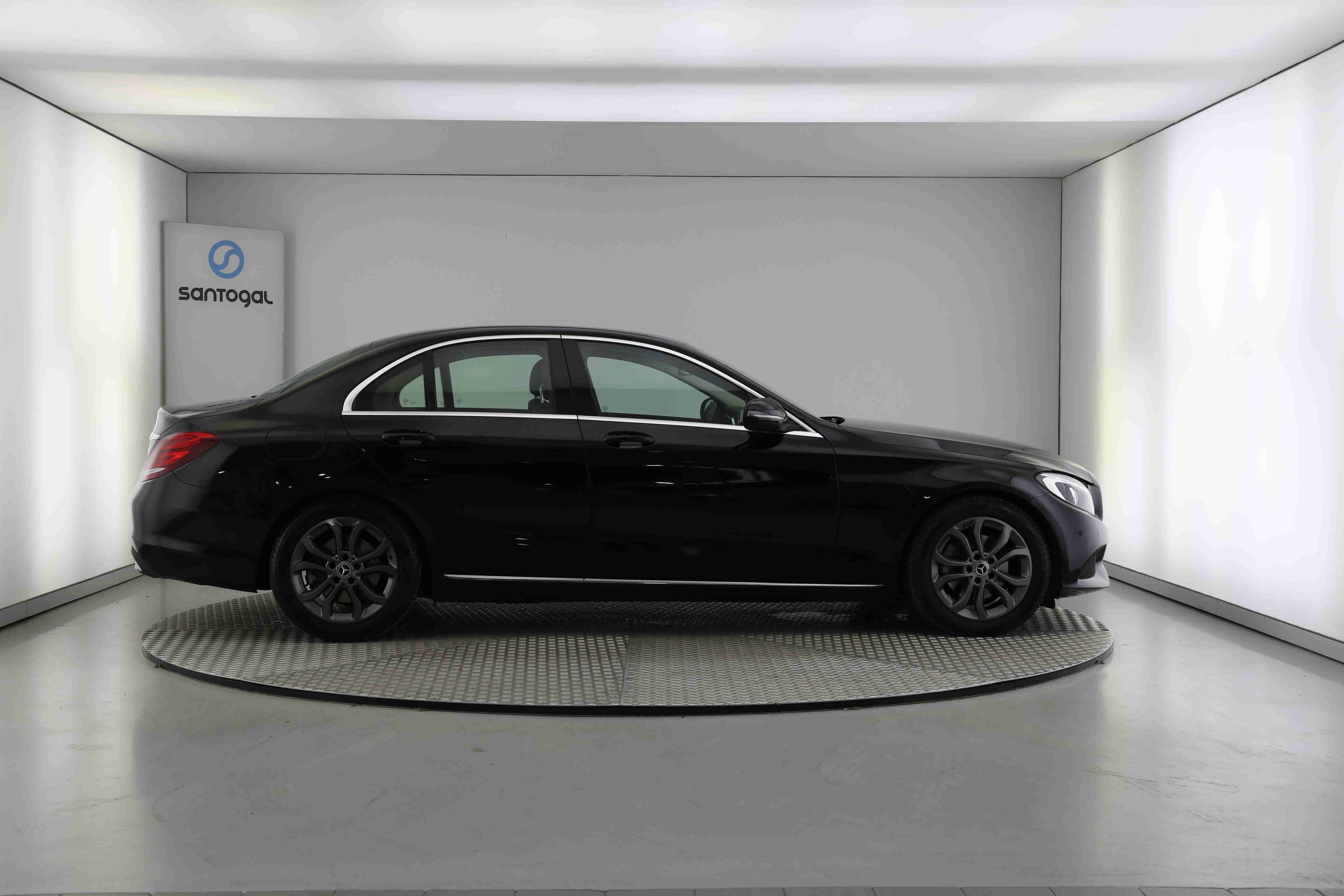 Mercedes-Benz Classe C C 220 d Avantgarde Aut. — fotografia 11