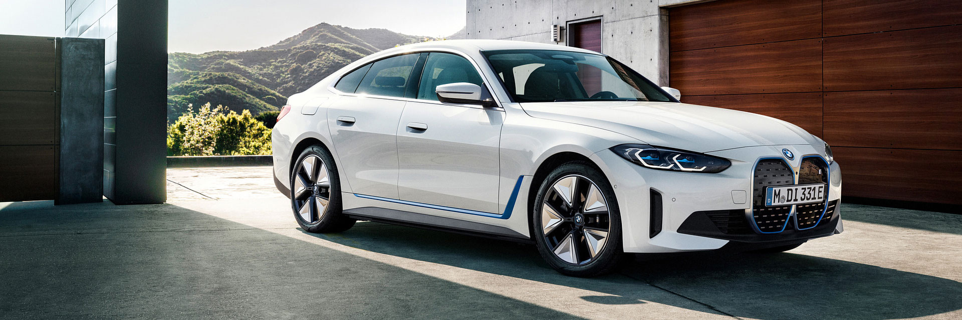 BMW i4, carros novos, carros km0, carros serviço, carros usados