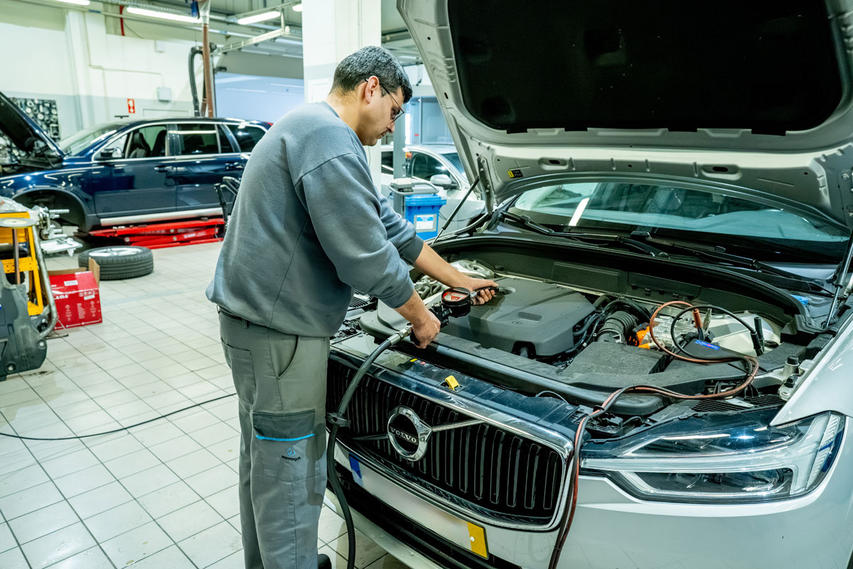 Santogal Volvo Cascais Oficina 3 (1)