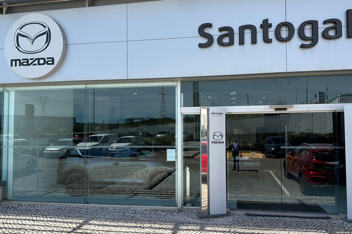 Santogal Mazda Cacem Oficina 3