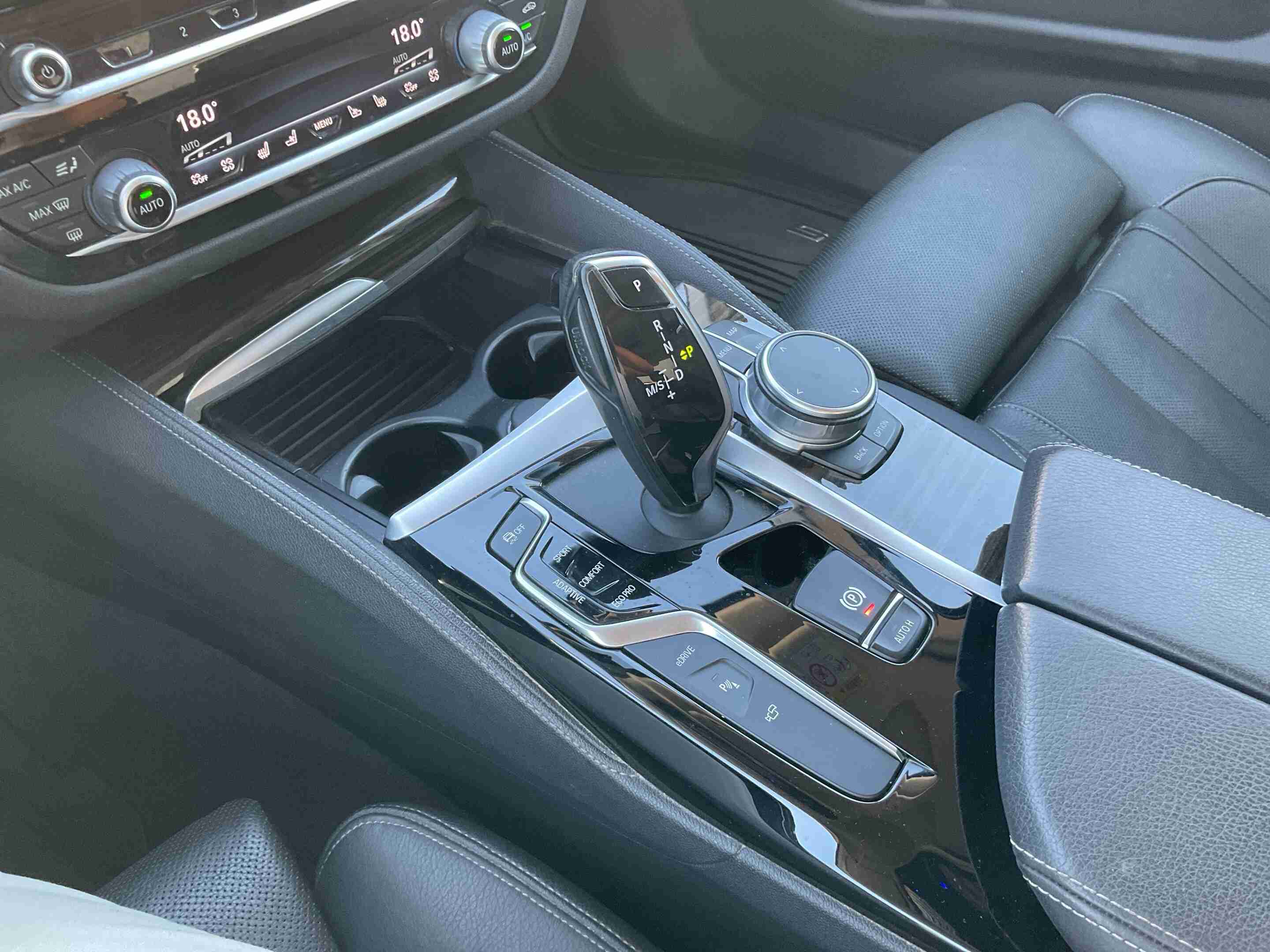BMW Série 5 530 e iPerformance Pack M — fotografia 16