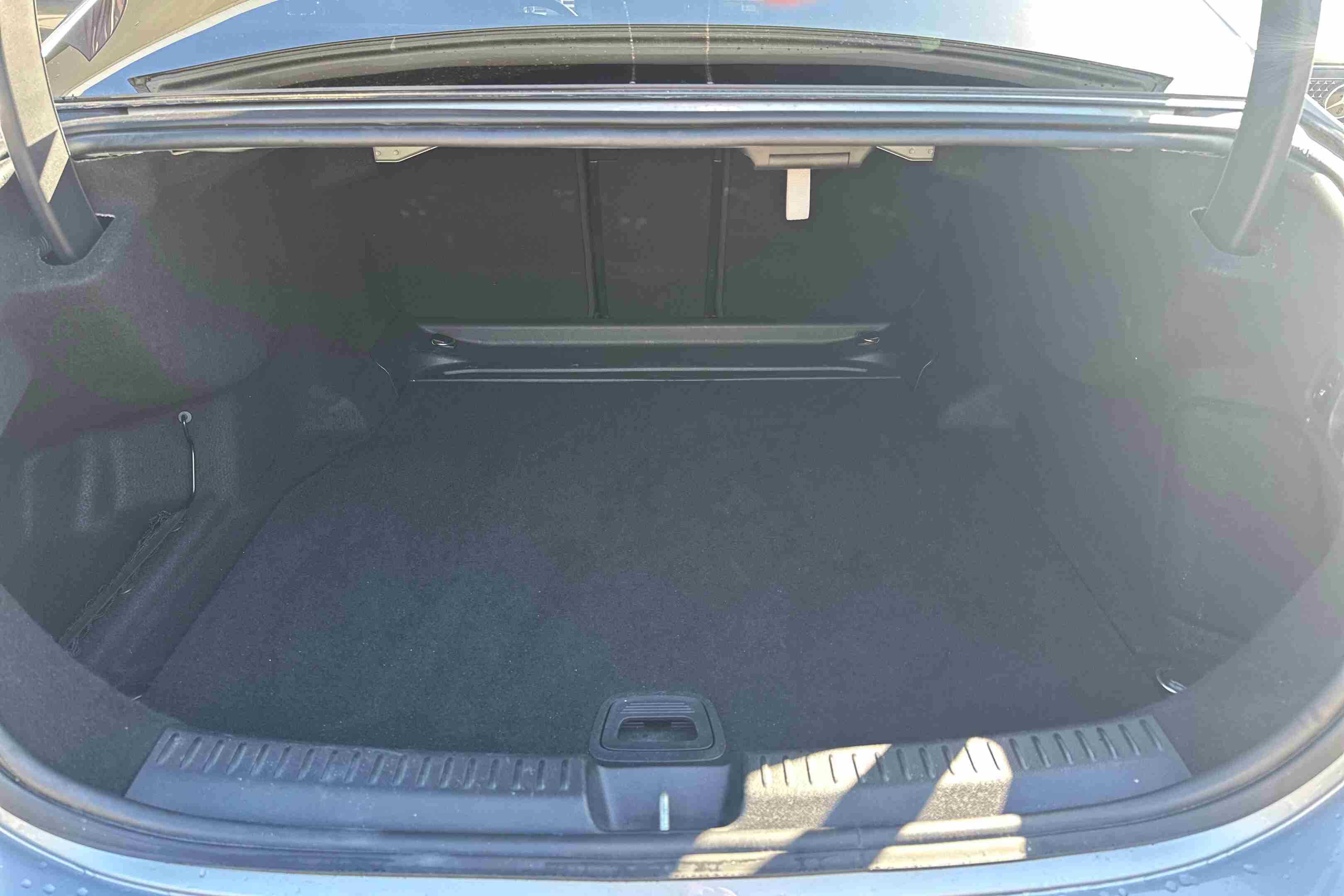 Mercedes-Benz Classe E E 220 d — fotografia 11