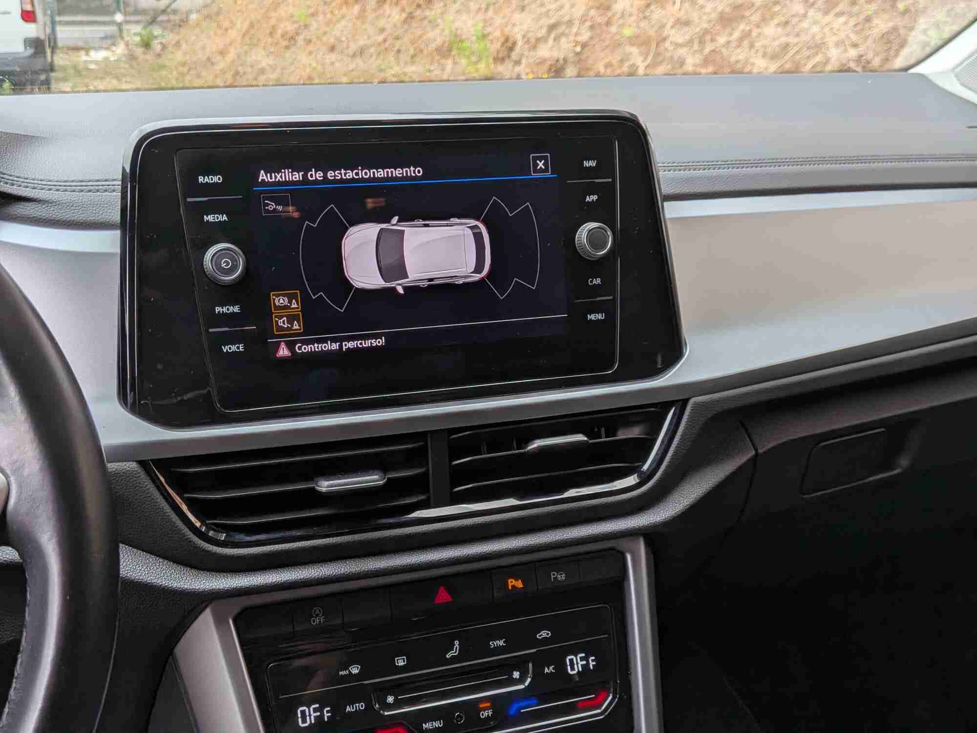 Volkswagen T-Roc T-Roc 2.0 TDI Urban — fotografia 9