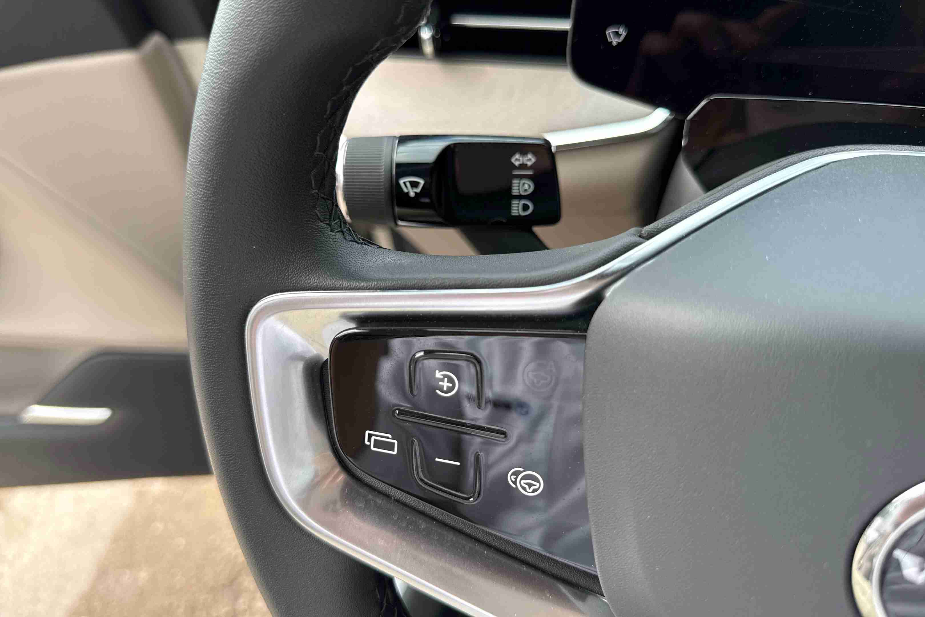 Volvo EX 90 EX90 111 kWh Twin Motor Performance Ultra — fotografia 18