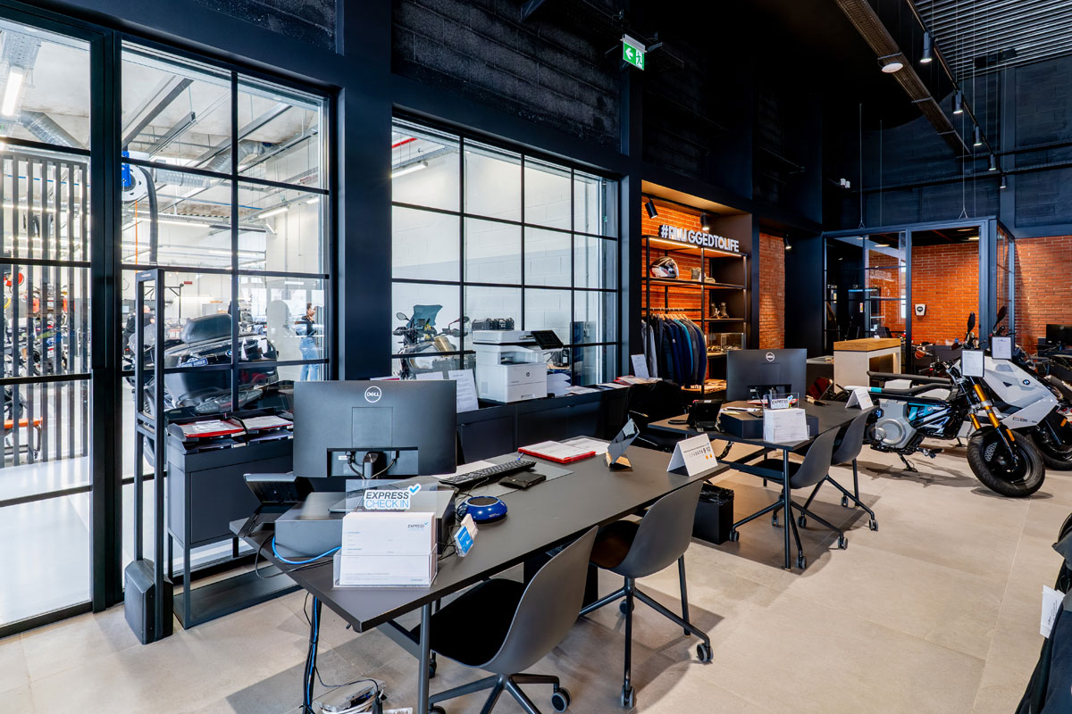 Santogal Bmw Motorrad Seixal Oficina 2 (1)