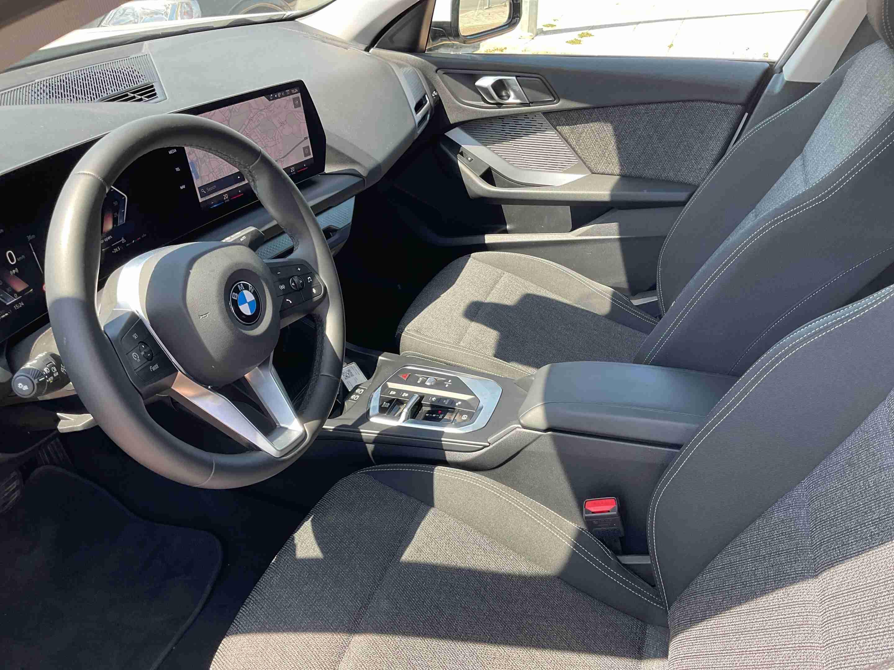 BMW Série 2 216 — fotografia 14