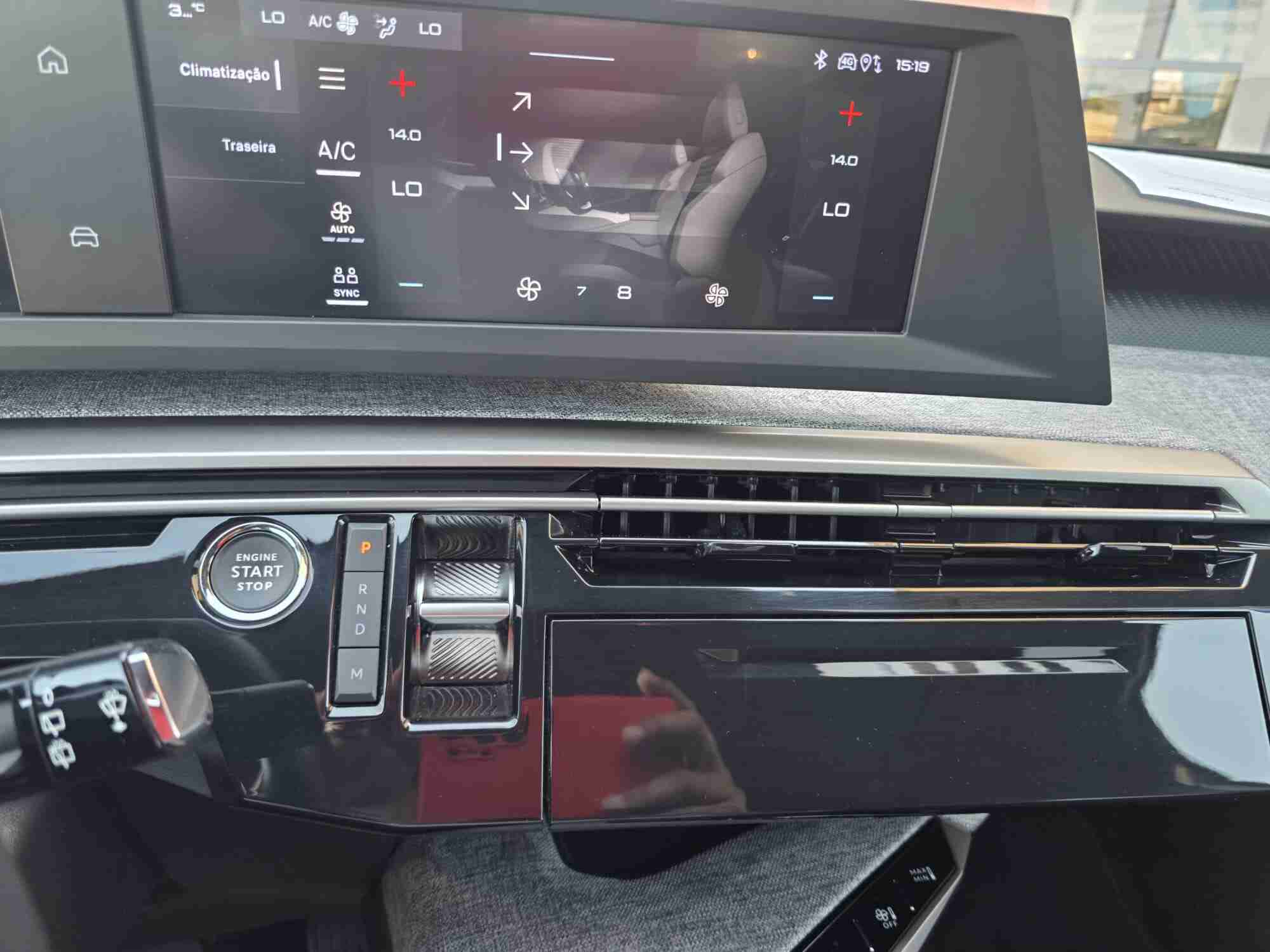 Peugeot 5008 5008 1.2 Hybrid Allure e-DCS6 — fotografia 14