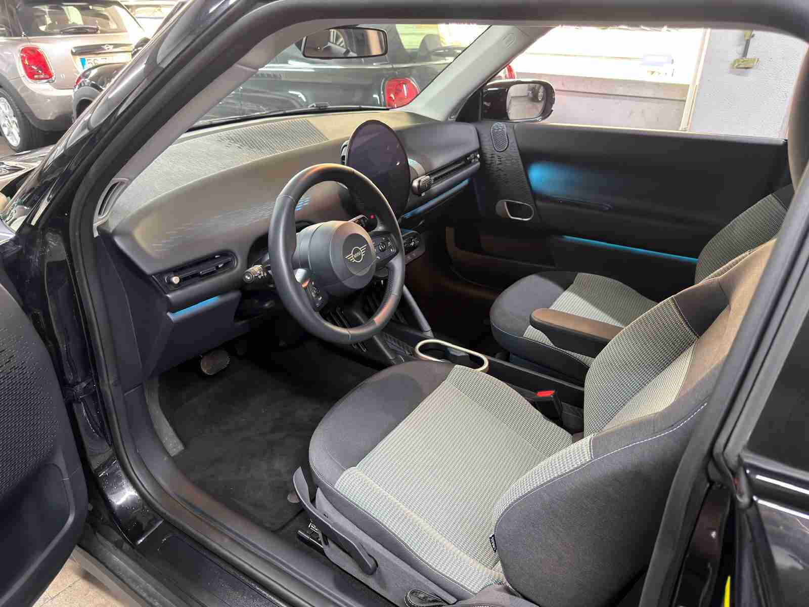 MINI Mini Mini Cooper E Essential XS — fotografia 8