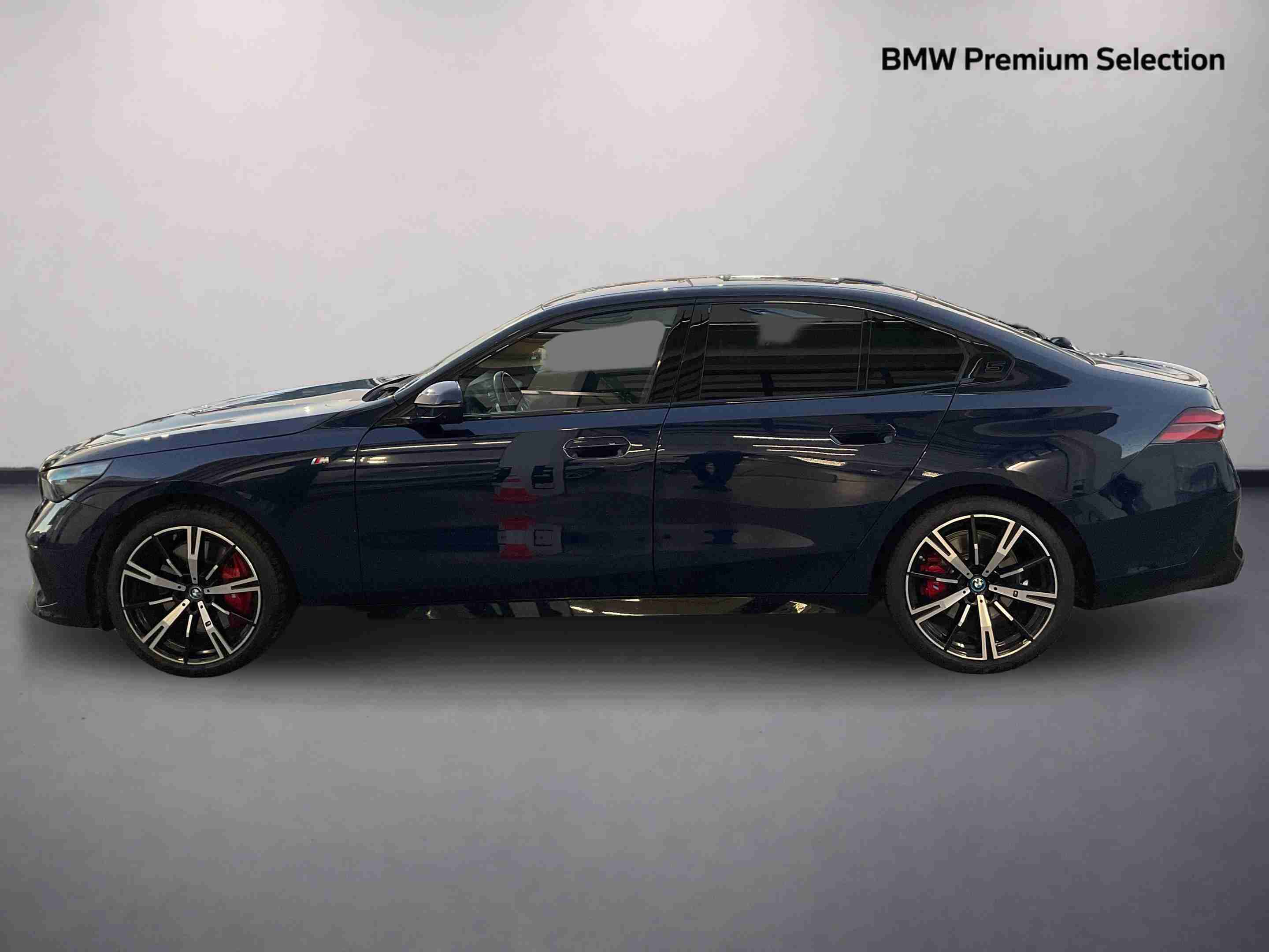 BMW - i5 - i5 eDrive40 — photo 3