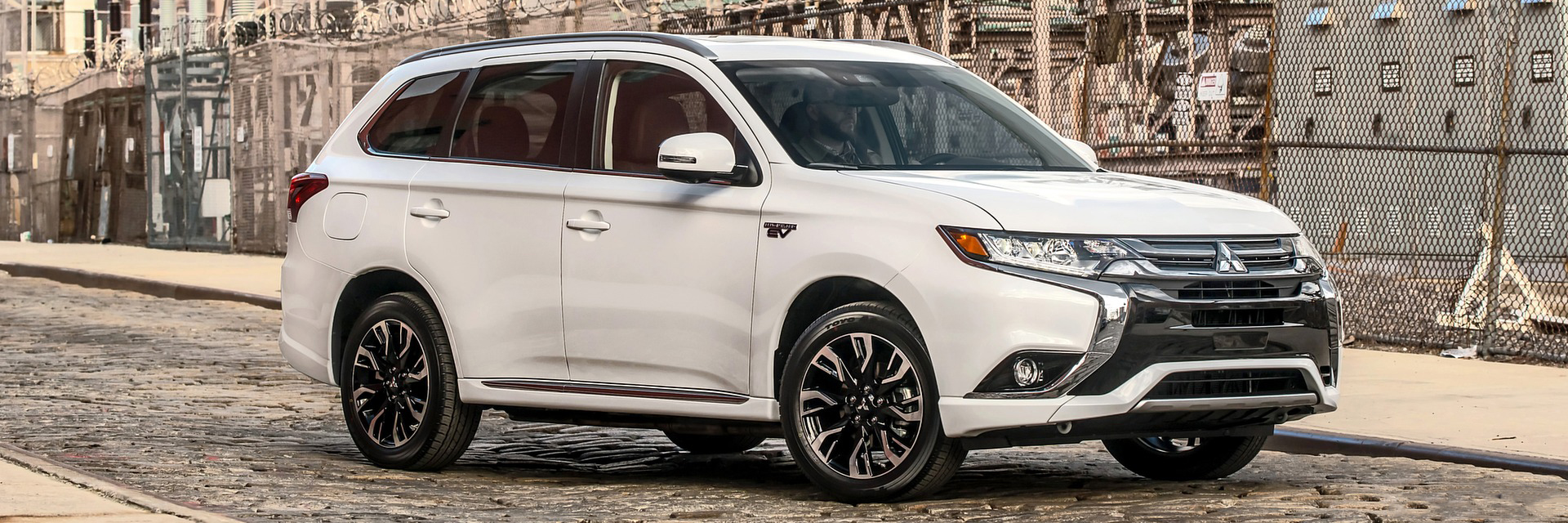 MITSUBISHI OUTLANDER Slider Grande