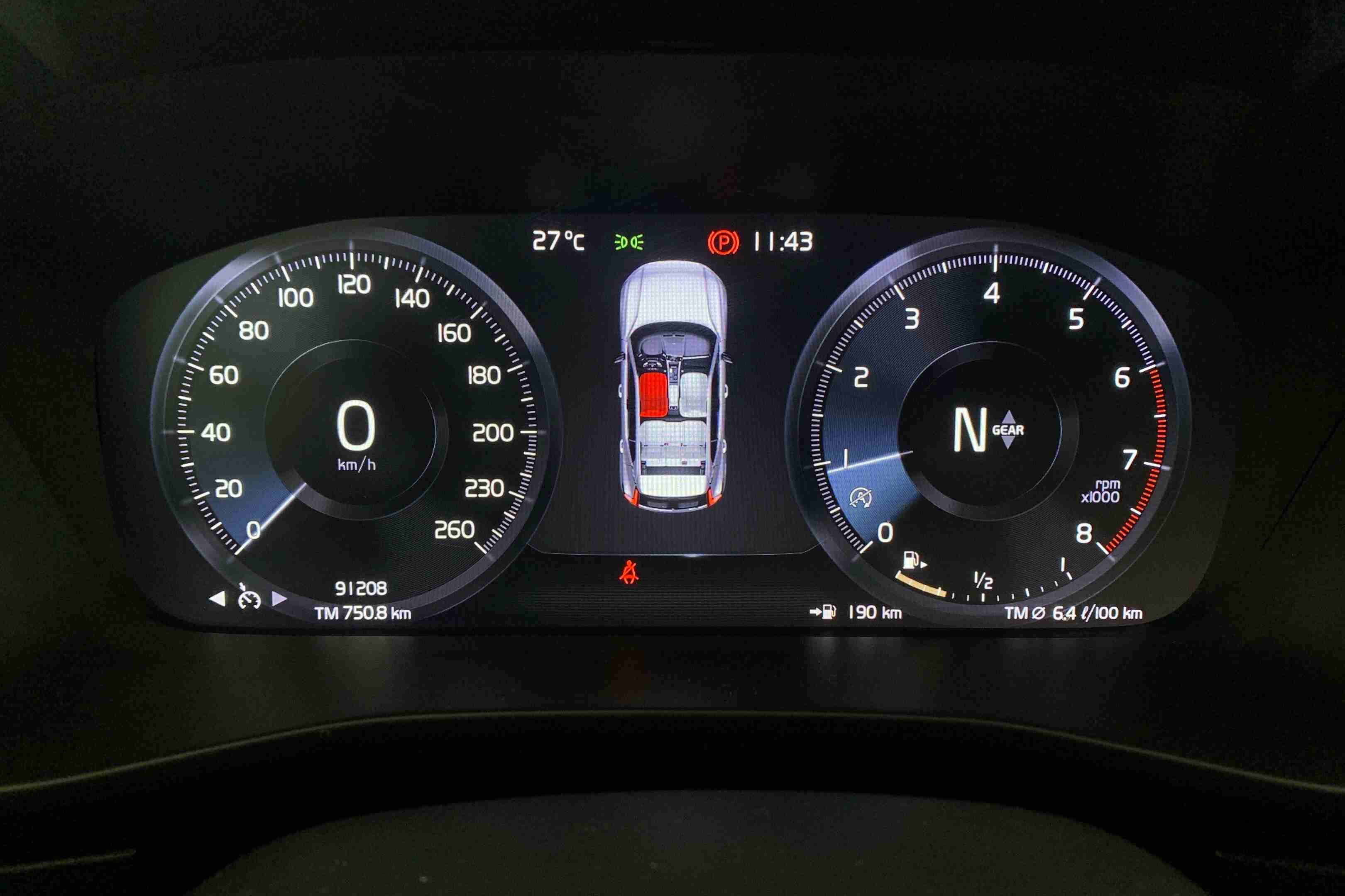 Volvo XC 40 XC40 1.5 T2 Momentum Plus — fotografia 9