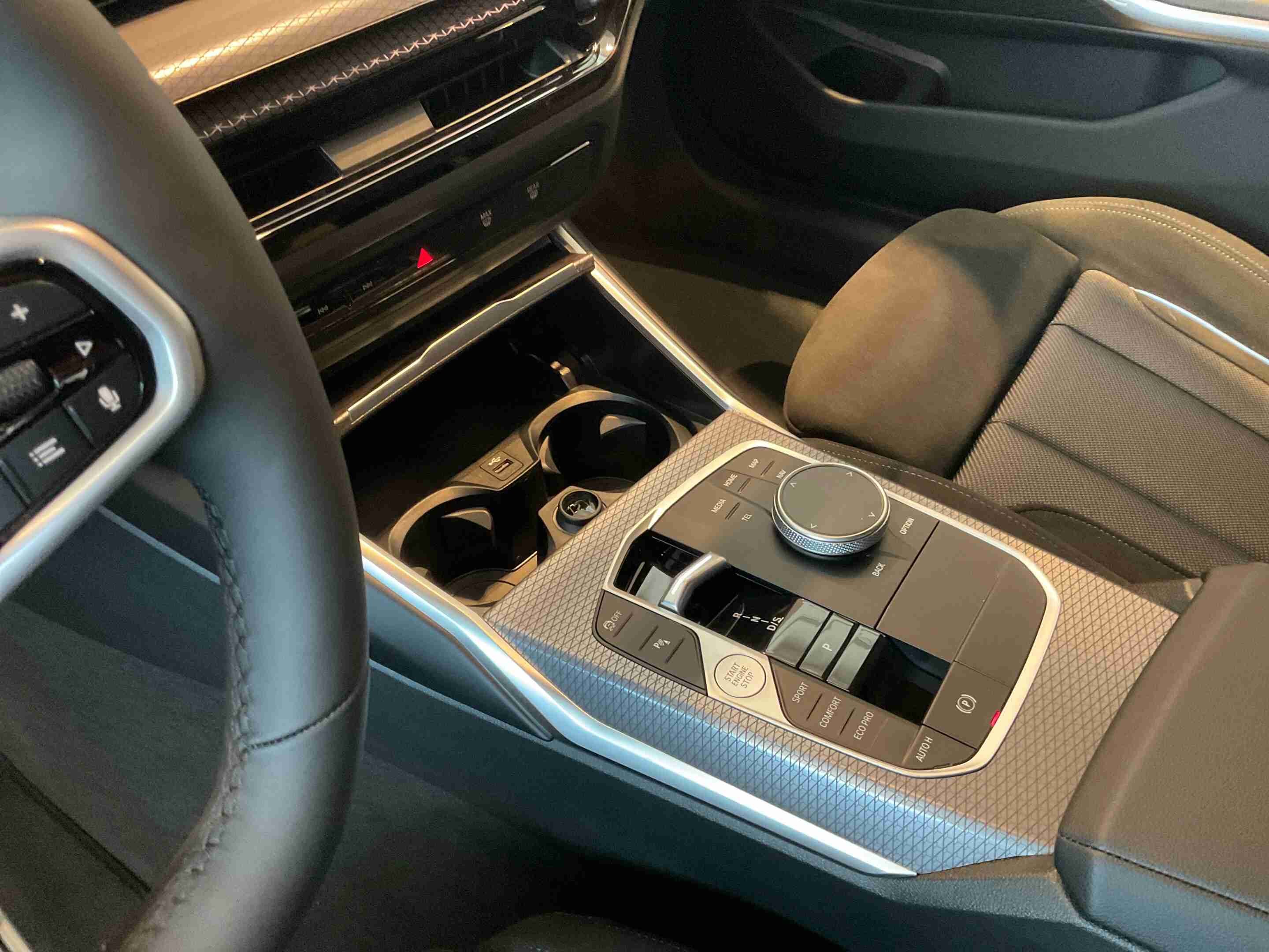 BMW Série 2 216 d Gran Coupé Pack Desportivo M — fotografia 16