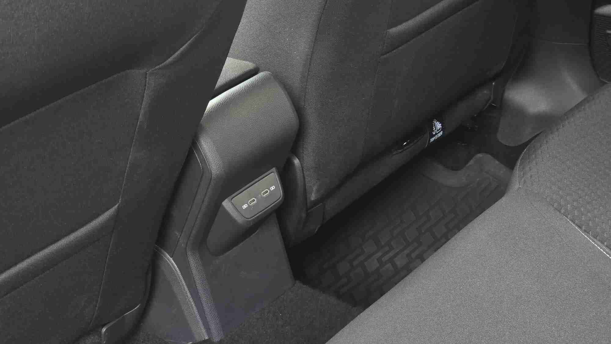 Volkswagen Taigo Taigo 1.0 TSI Urban — fotografia 19