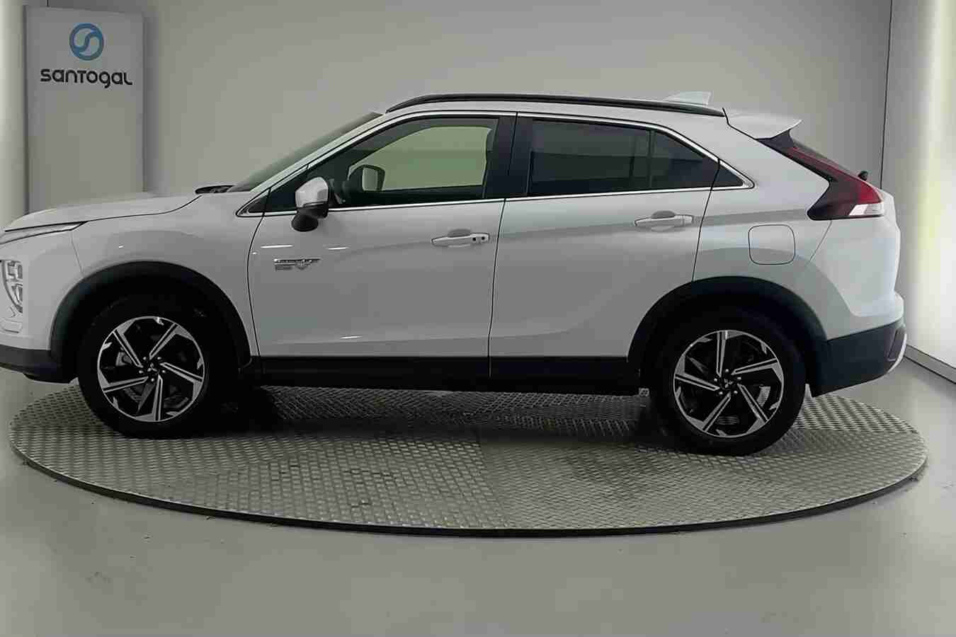 Mitsubishi Eclipse Eclipse Cross 1.5 MIVEC Black Edition — fotografia 7