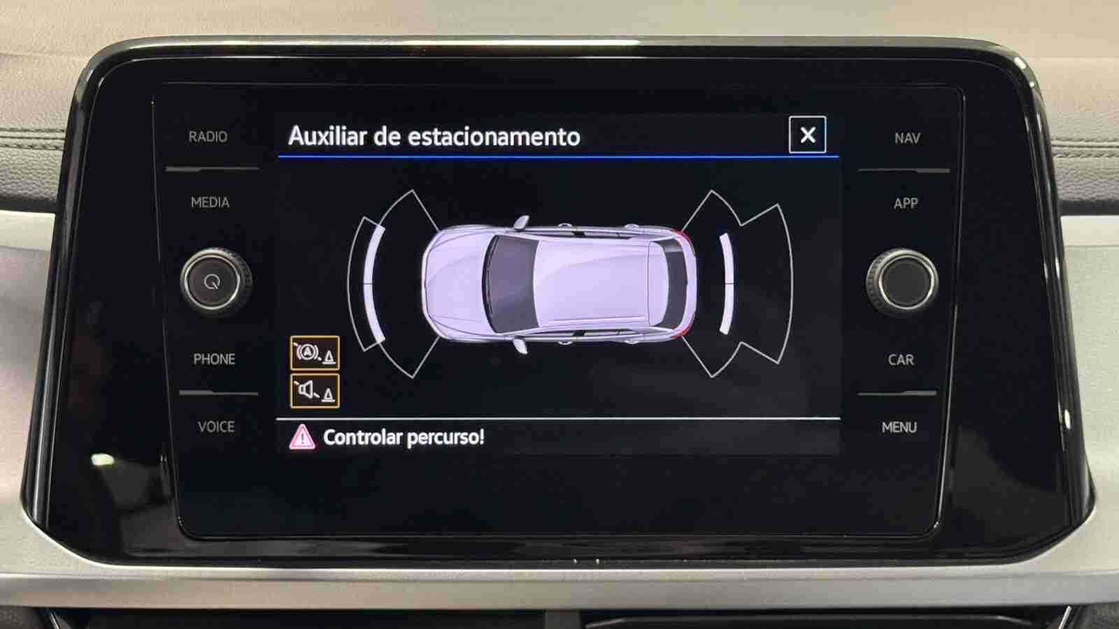 Volkswagen T-Roc T-Roc 1.0 TSI Life — fotografia 12