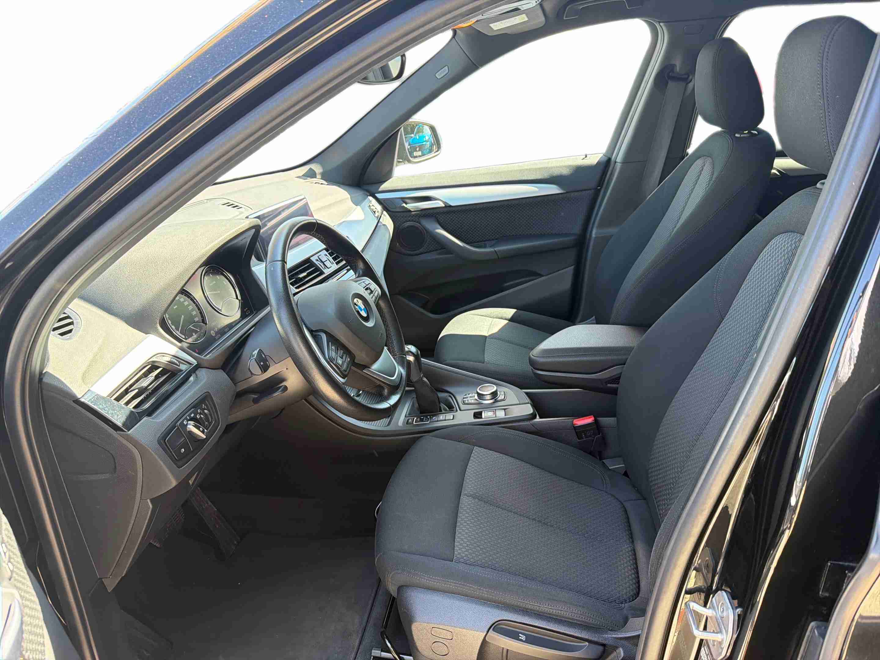 BMW X1 X1 25 e xDrive Corporate Edition — fotografia 8