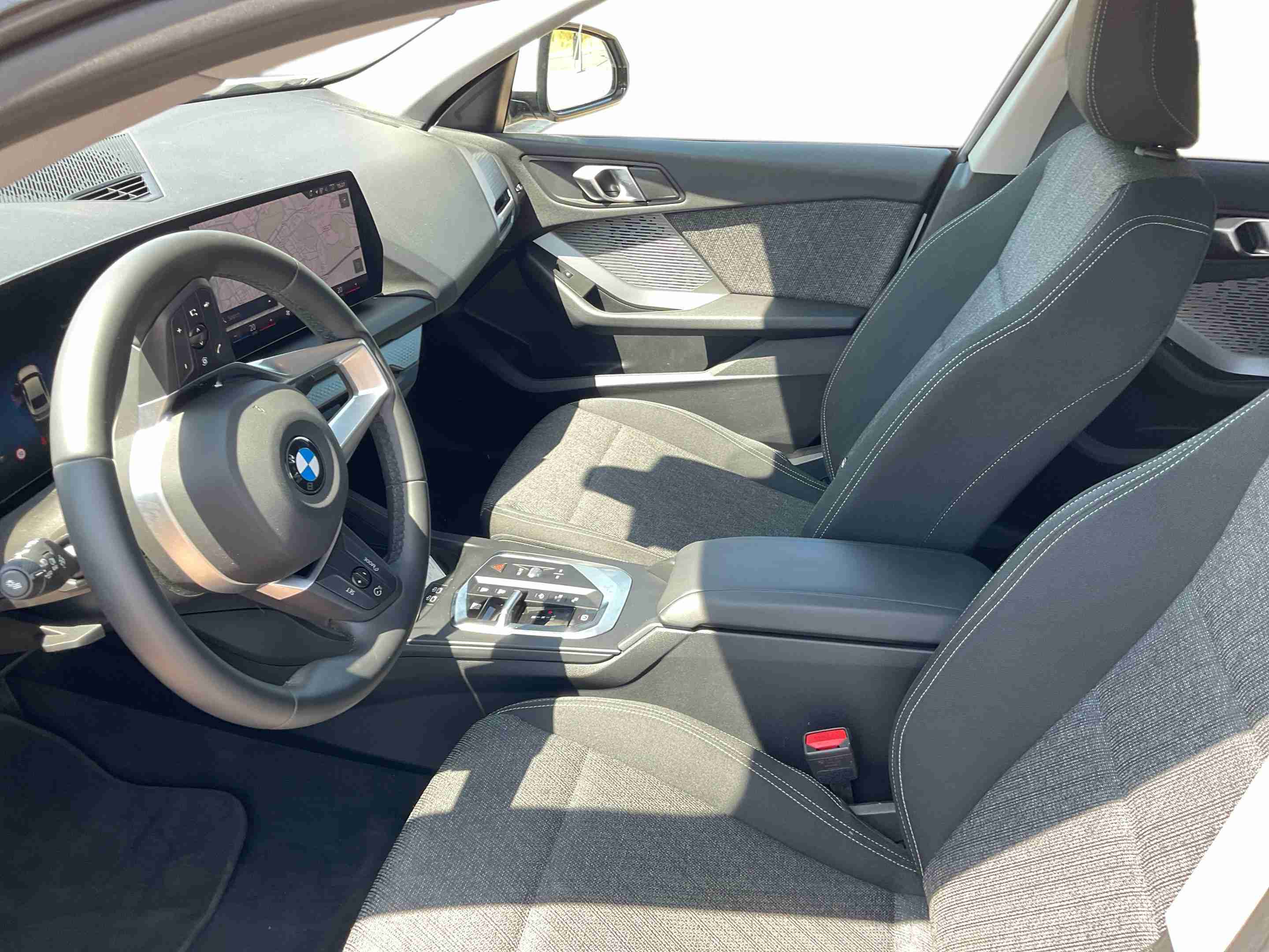 BMW Série 2 216 — fotografia 9