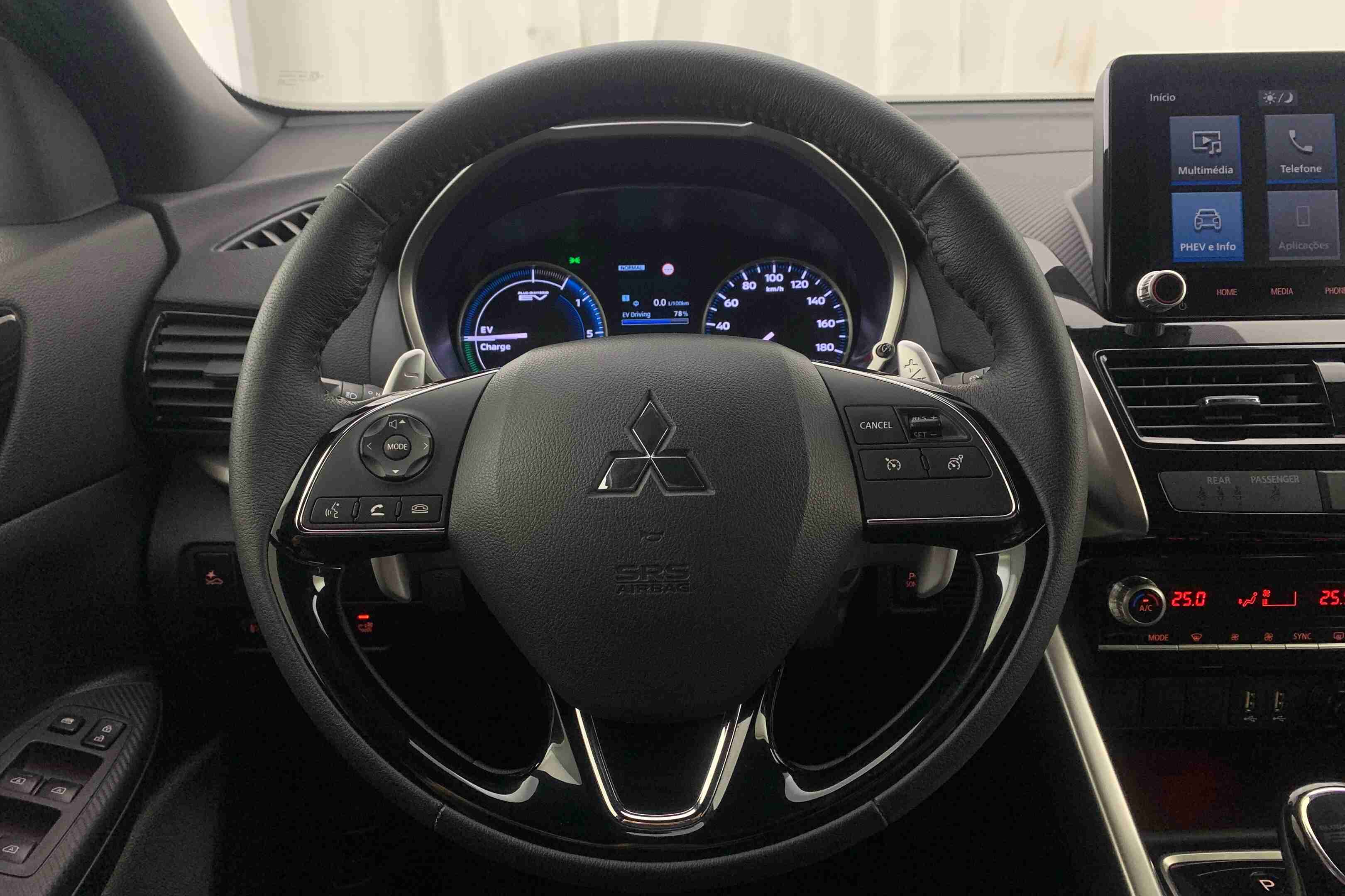 Mitsubishi Eclipse Eclipse Cross 1.5 MIVEC Black Edition — fotografia 13