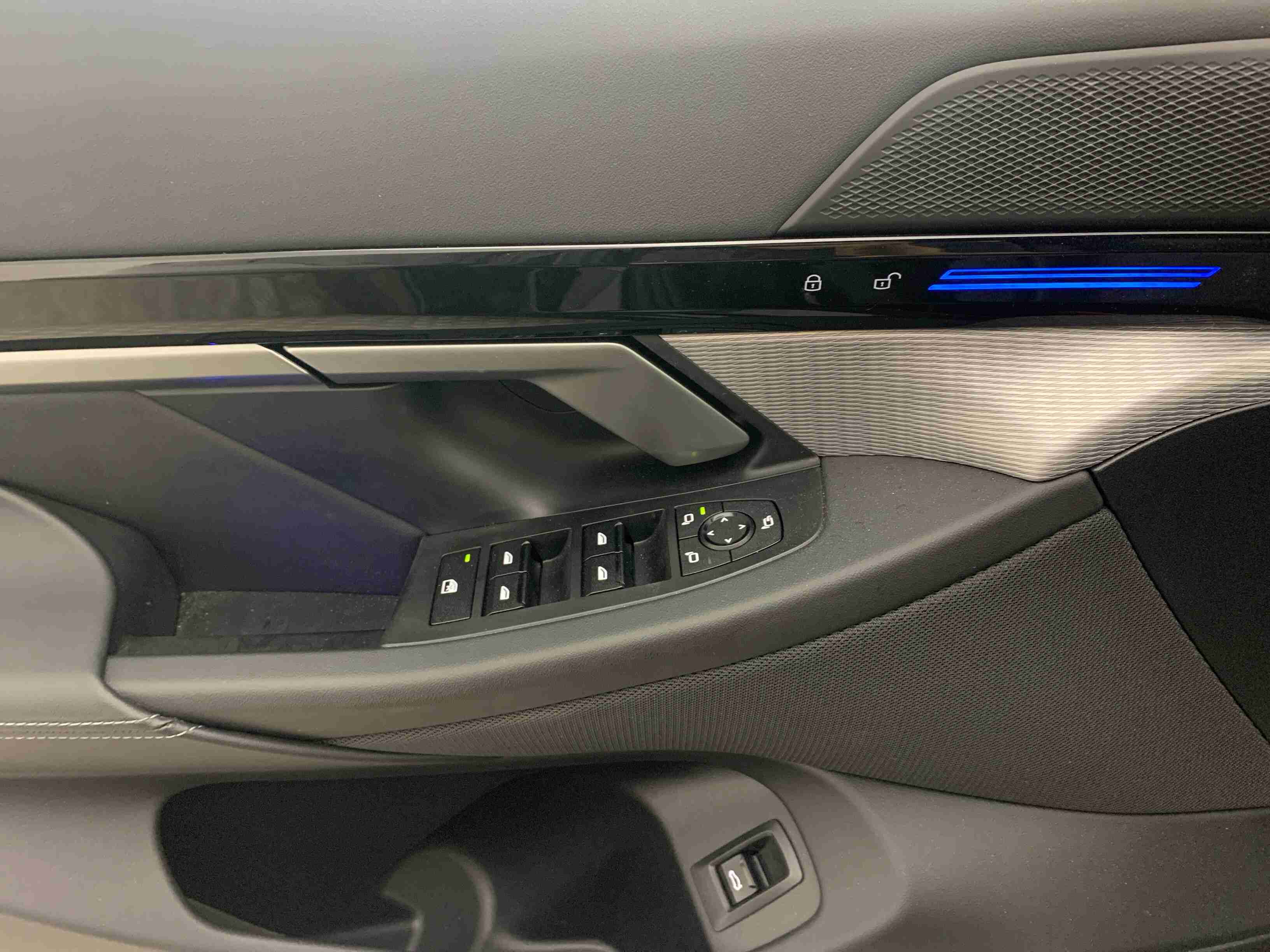 BMW Série 5 530 e Pack Desportivo M — fotografia 12