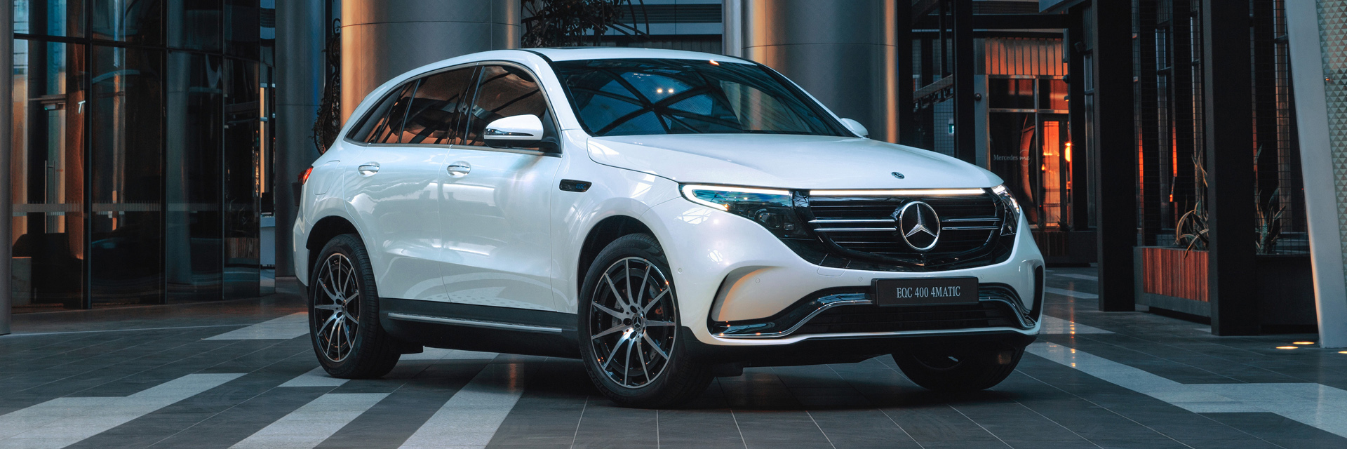 MERCEDES EQC #2 Slider Grande