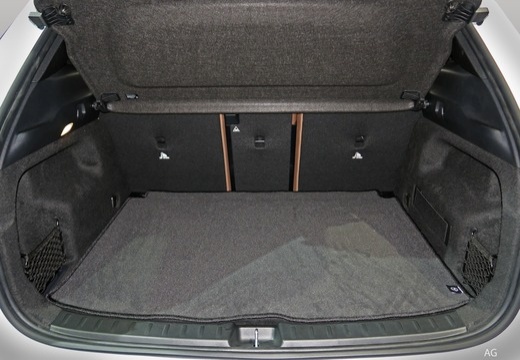 Mercedes-Benz Classe GLA GLA 250 e Progressive — fotografia 9