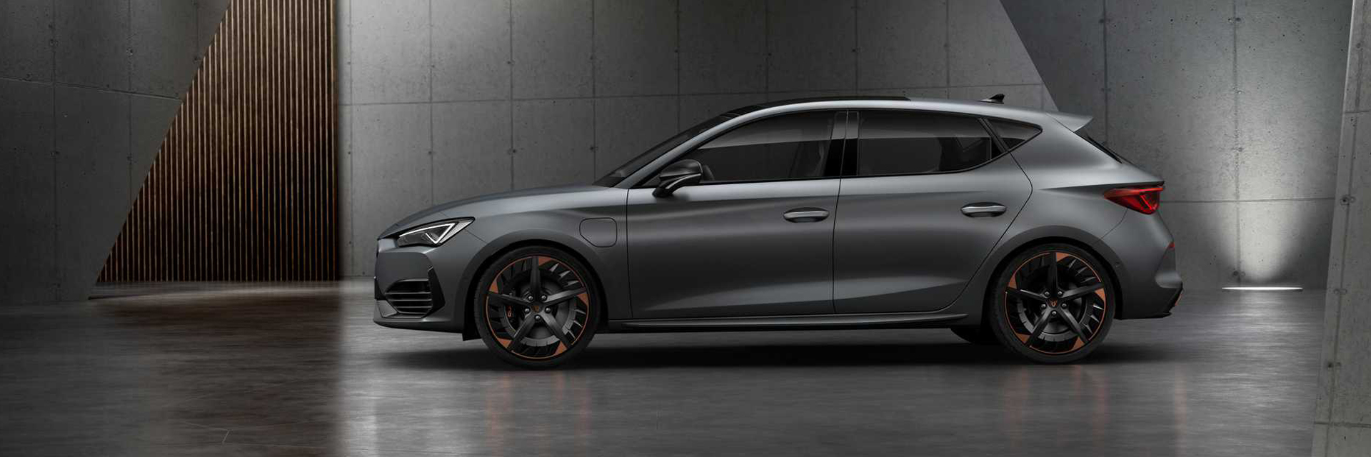 CUPRA LEON #2 Slider Grande