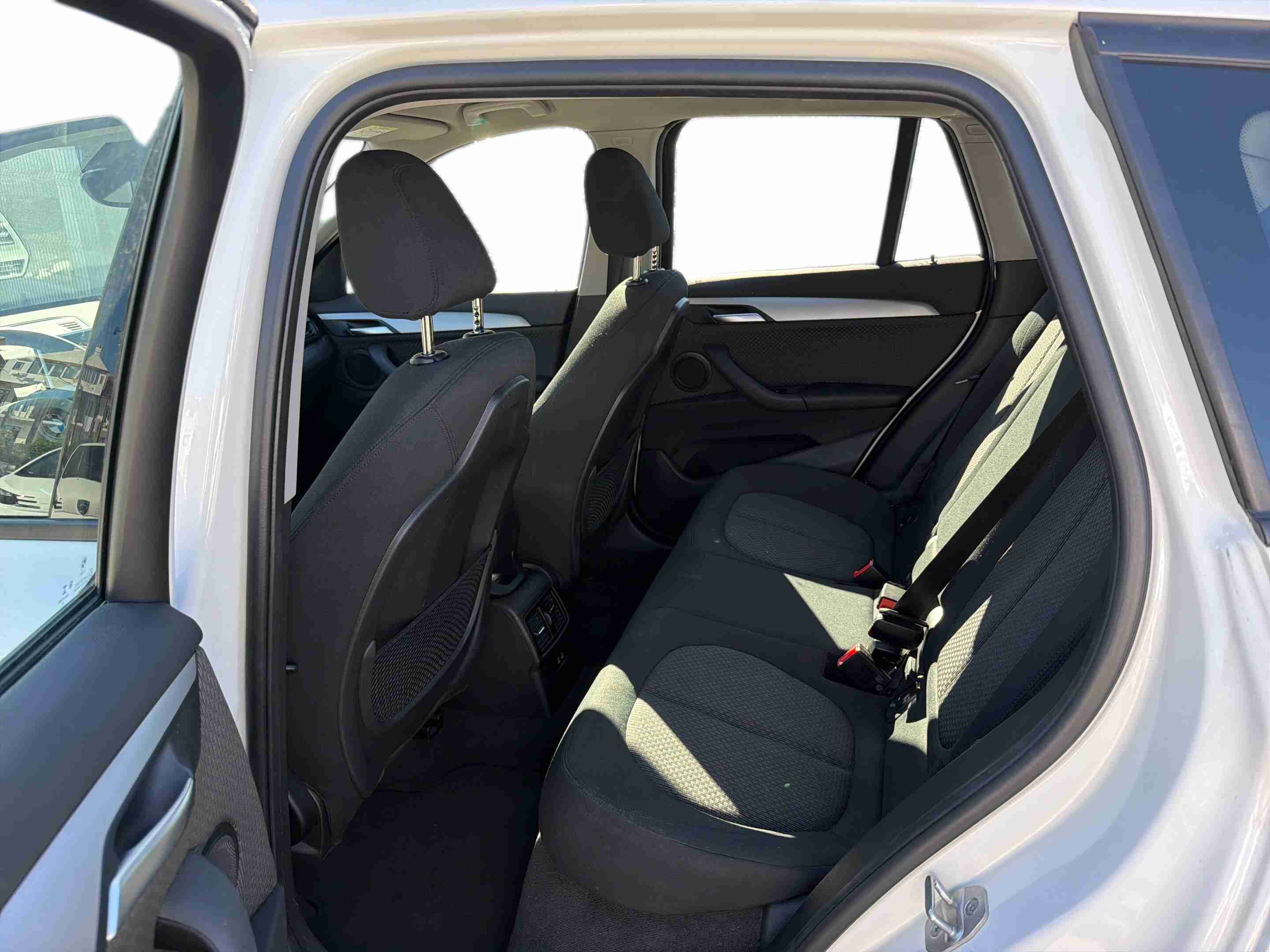 BMW X1 X1 25 e xDrive — fotografia 9