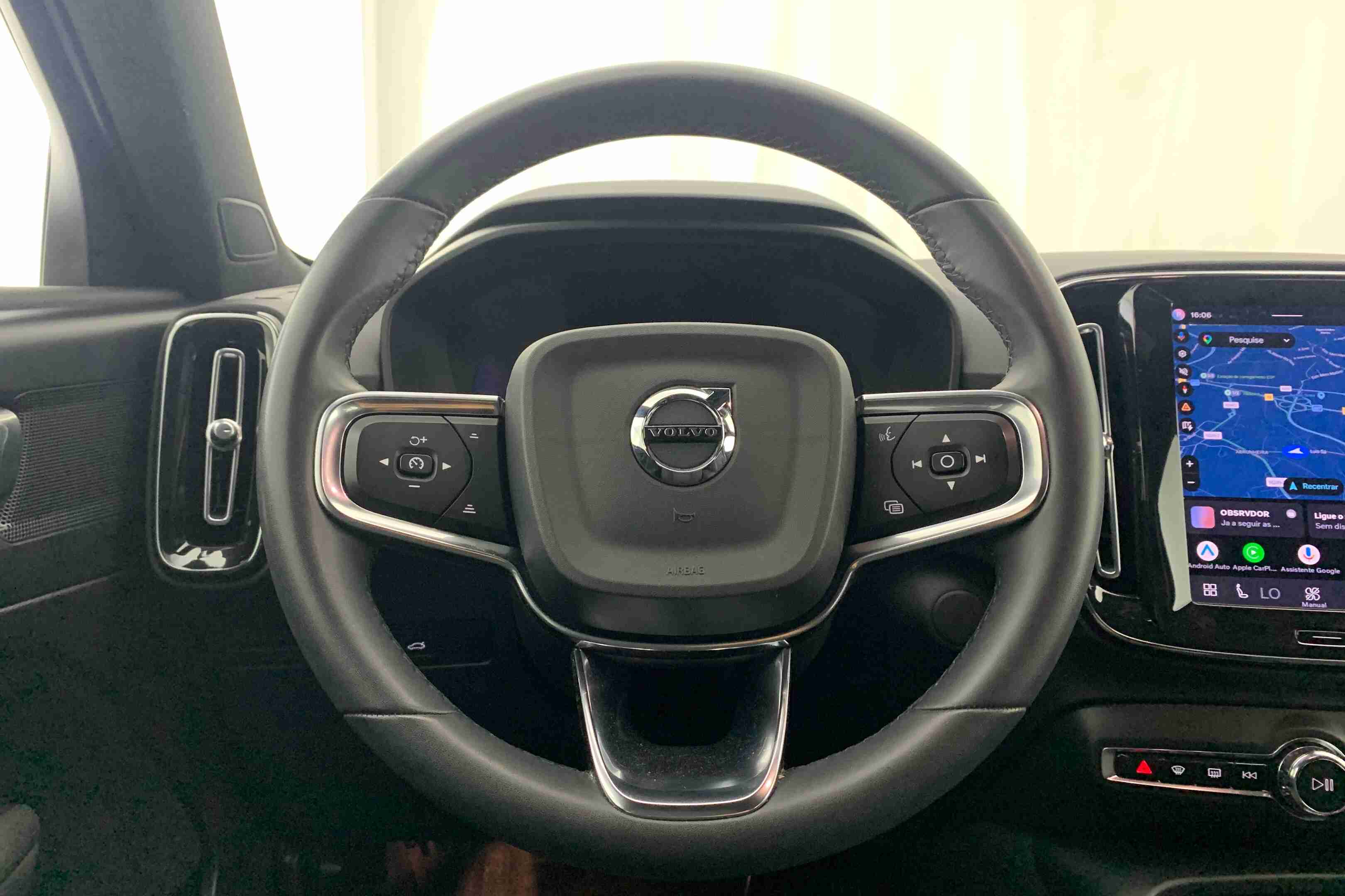Volvo XC 40 XC40 Recharge Extended Range Plus — fotografia 25