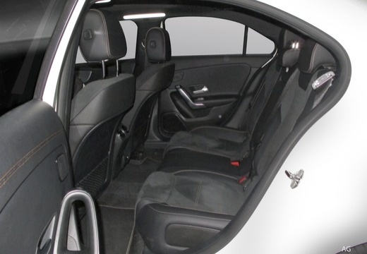 Mercedes-Benz Classe A A 180 d Progressive Aut. — fotografia 7