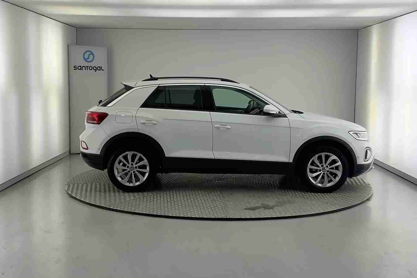 VOLKSWAGEN - T-Roc - T-Roc 1.0 TSI Life — photo 4