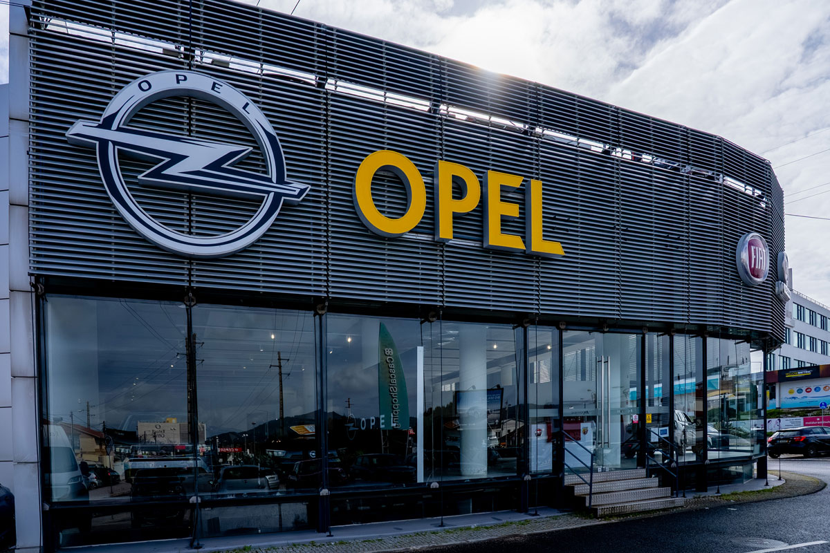 Santogal Opel Cascais Stand 1 (1)