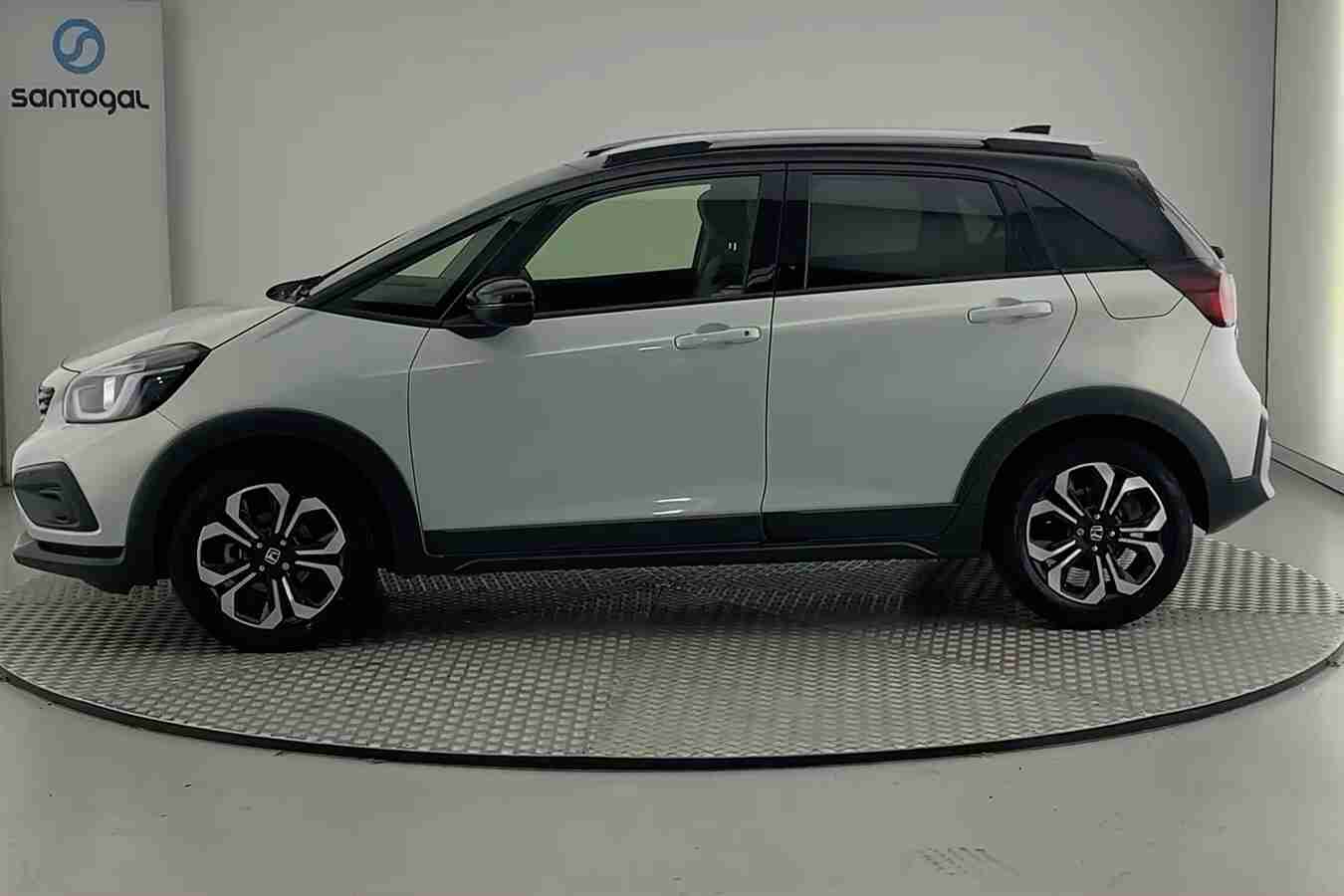 Honda Jazz Jazz Crosstar 1.5 i-MMD Executive — fotografia 24