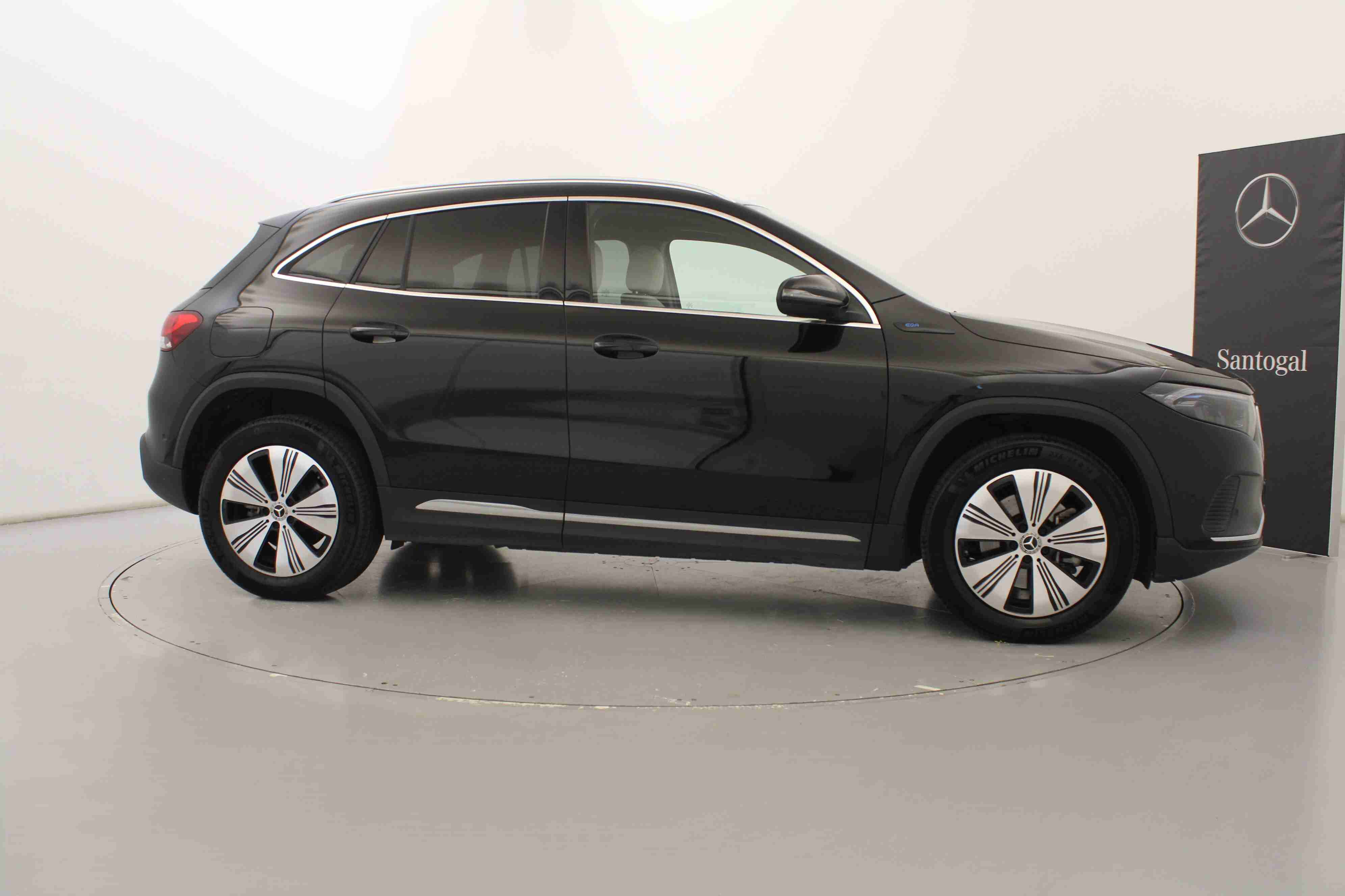 Mercedes-Benz EQA EQA 350 4Matic Progressive — fotografia 6