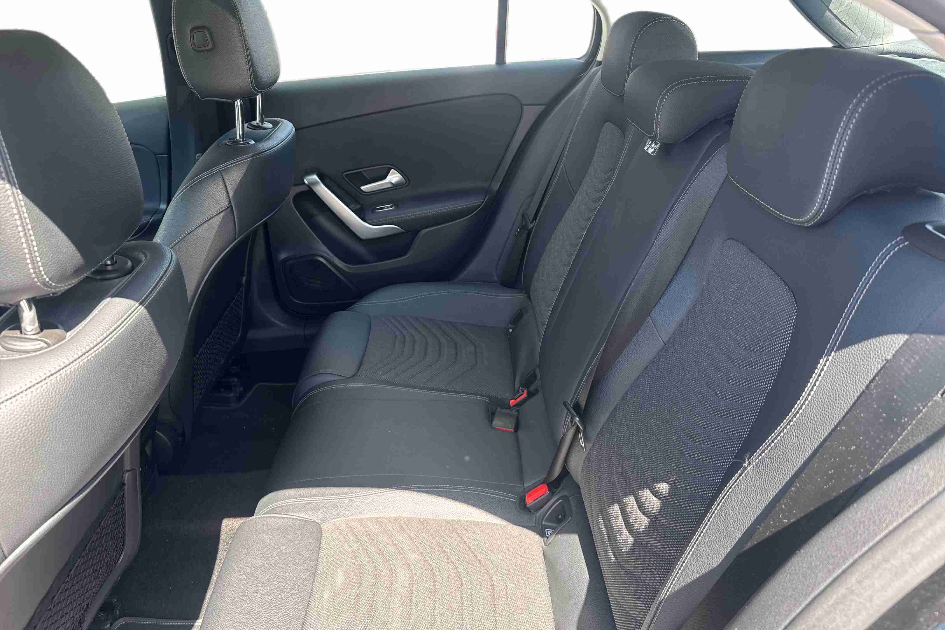 Mercedes-Benz Classe A A 200 — fotografia 10