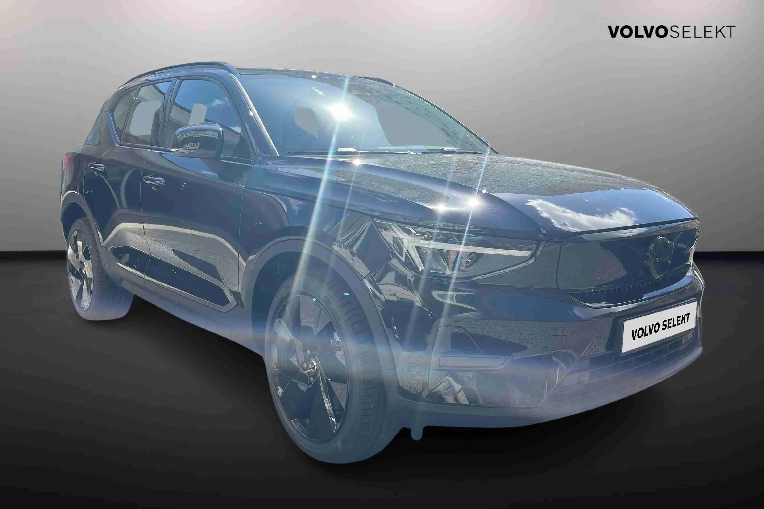 Volvo EX40