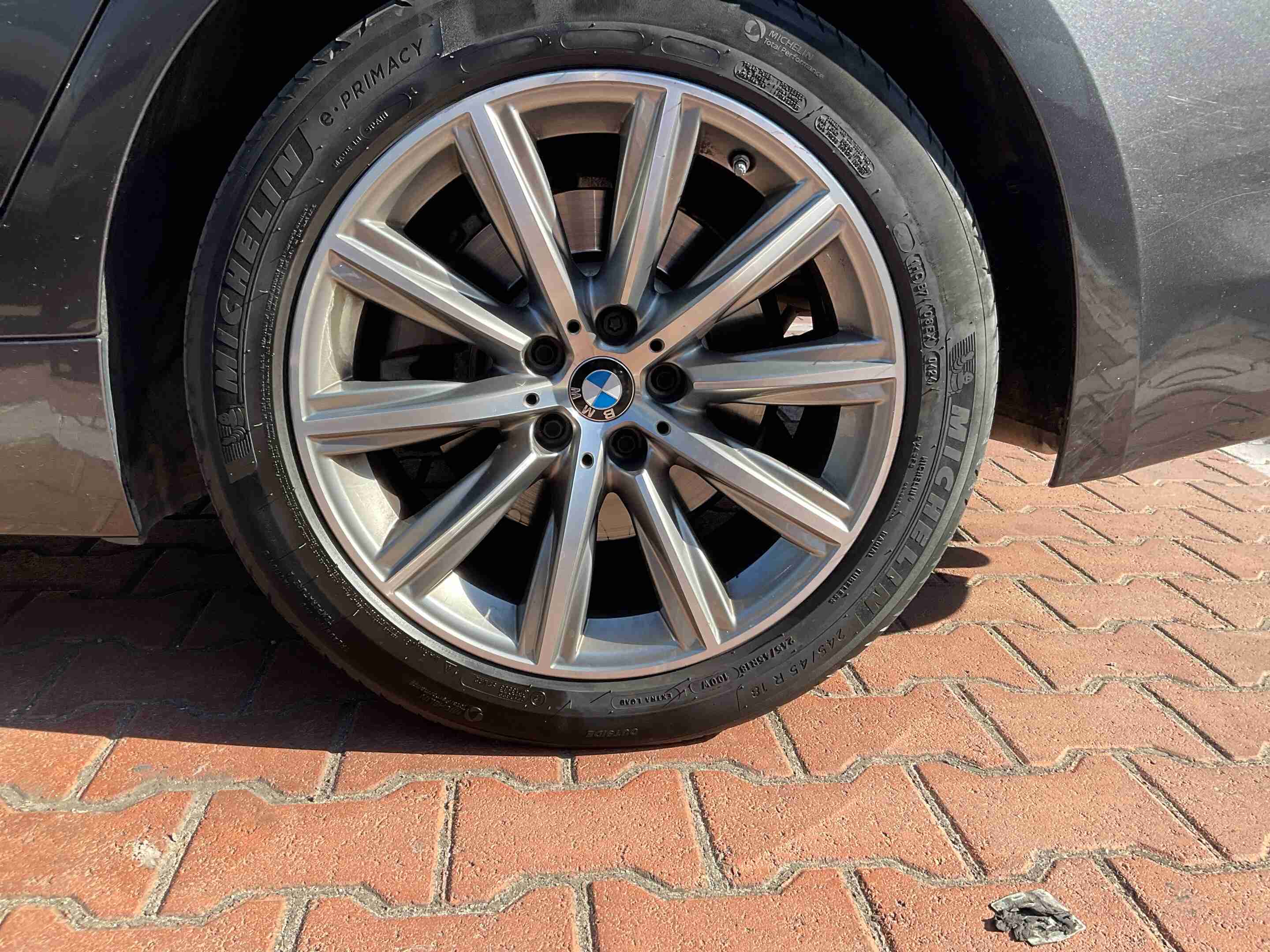 BMW Série 5 530 e iPerformance Pack M — fotografia 12